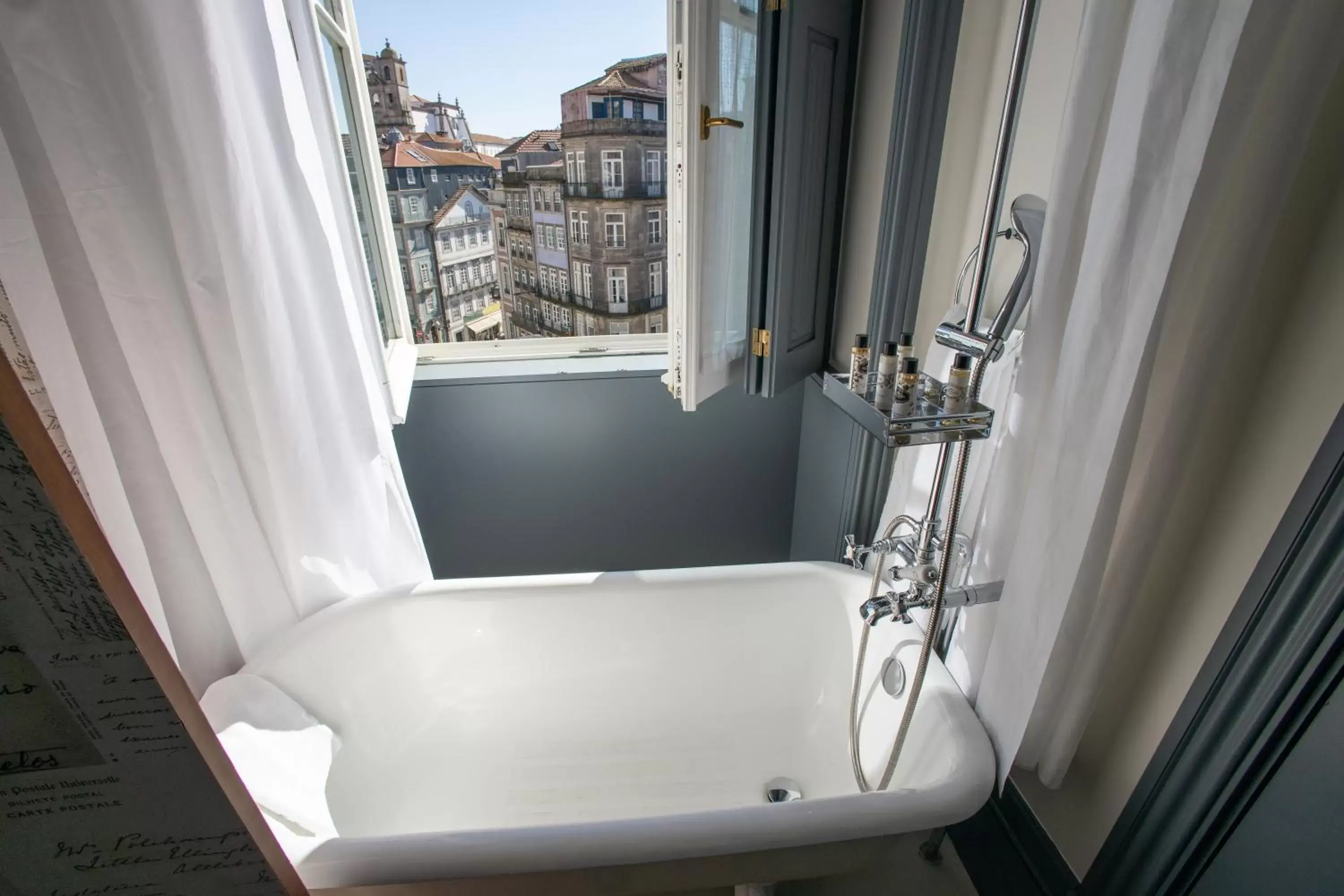 Bath in Porto A.S. 1829 Hotel