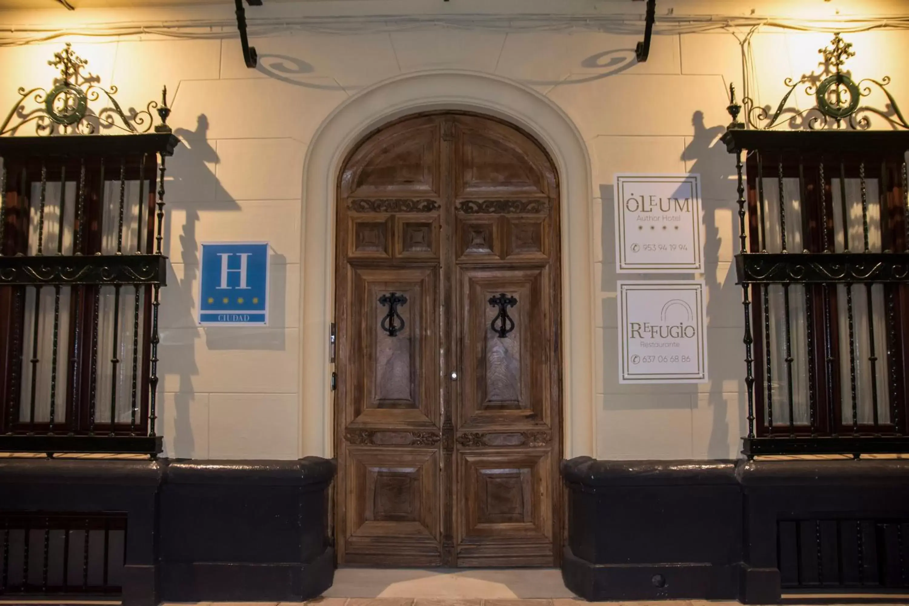 Facade/entrance in Hotel Oleum