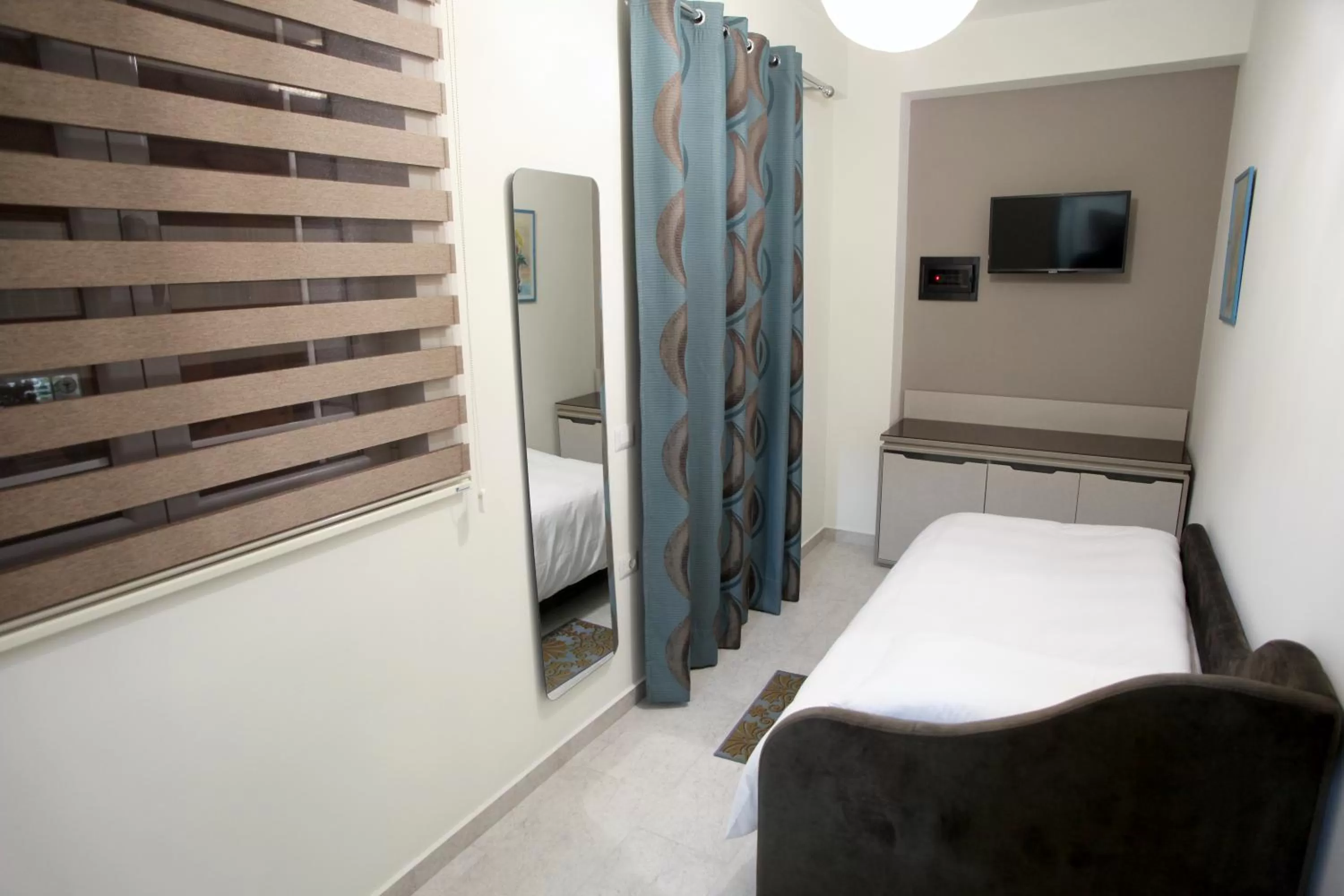 Bed in Fjortes Hotel