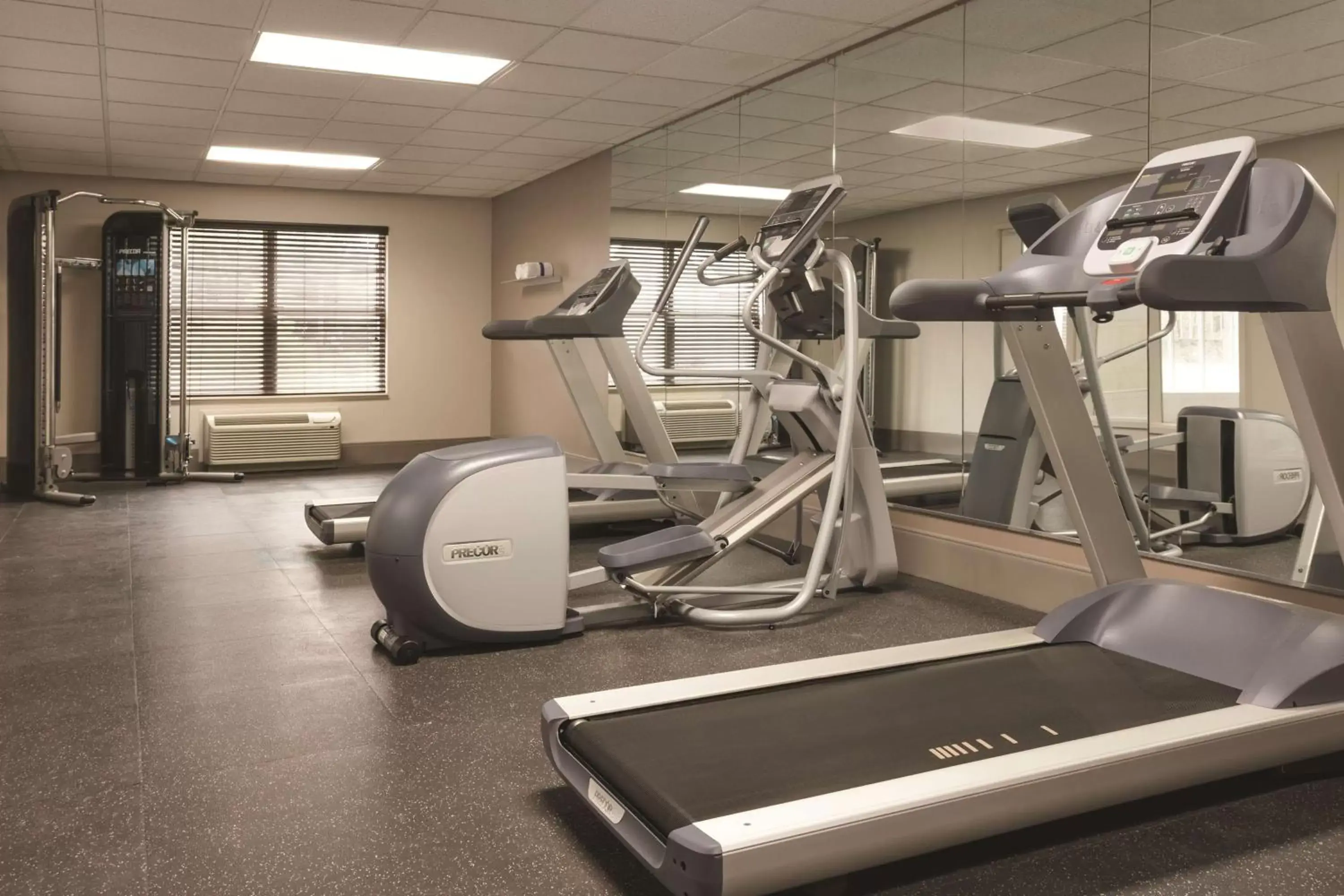 Activities, Fitness Center/Facilities in Country Inn & Suites by Radisson, Chattanooga-Lookout Mountain