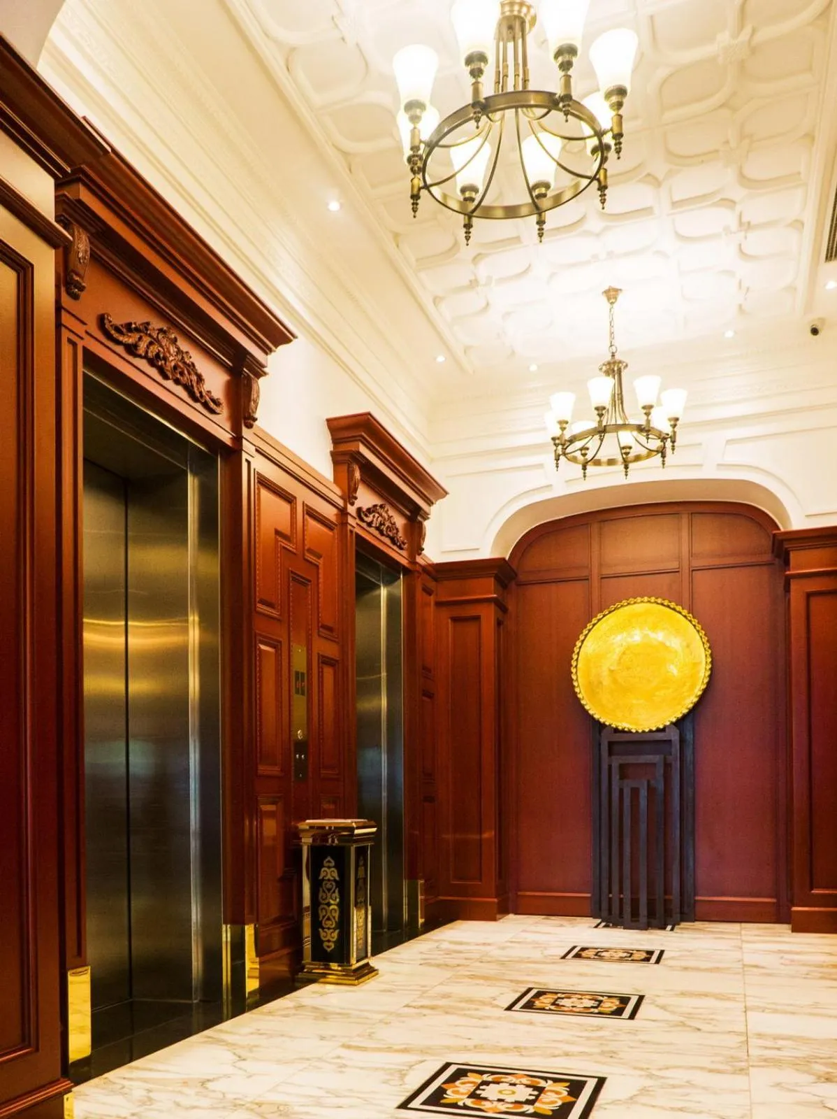 elevator in Guangdong Victory Hotel