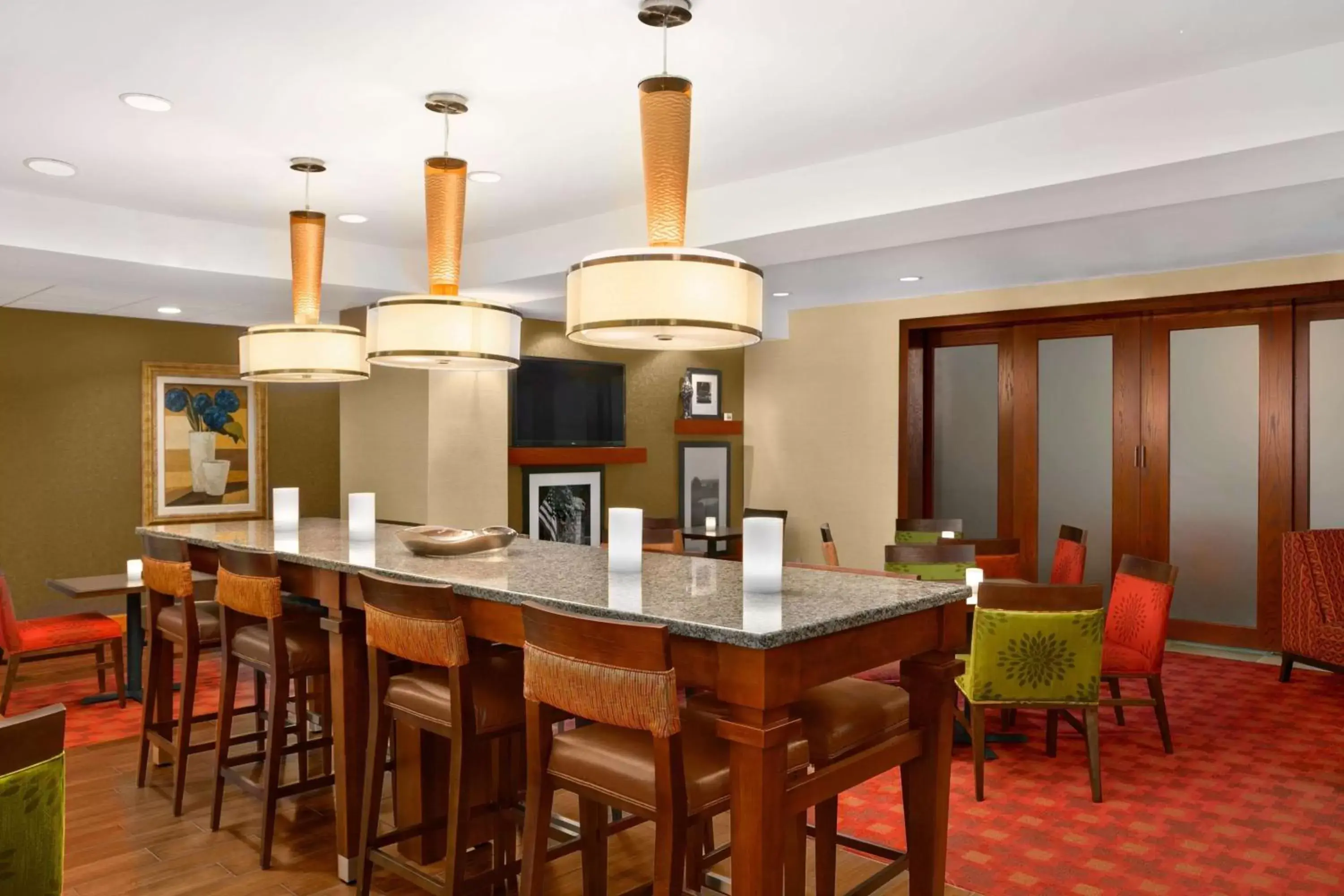 Lobby or reception, Dining Area in Hampton Inn Heath