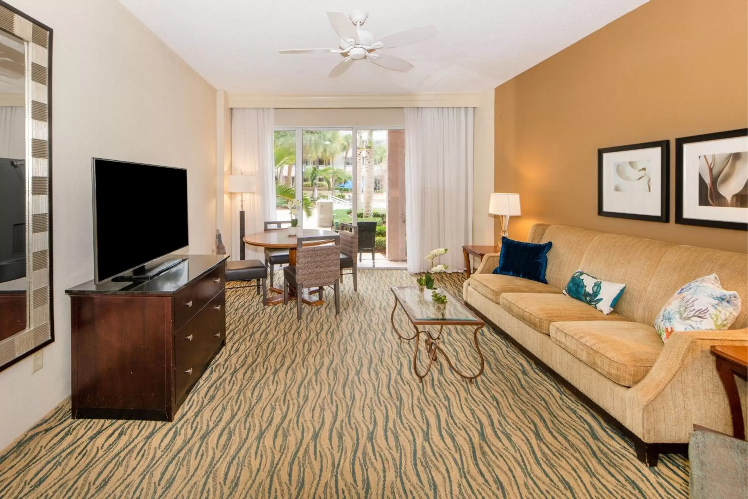 Bedroom, Seating Area in Marriott Hutchinson Island Beach Resort, Golf & Marina