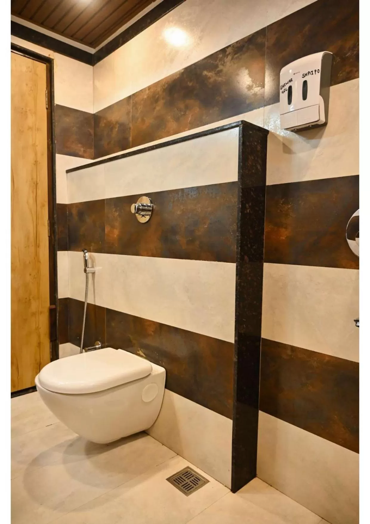 Bathroom in Hotel Heritage Inn at Assi Ghat