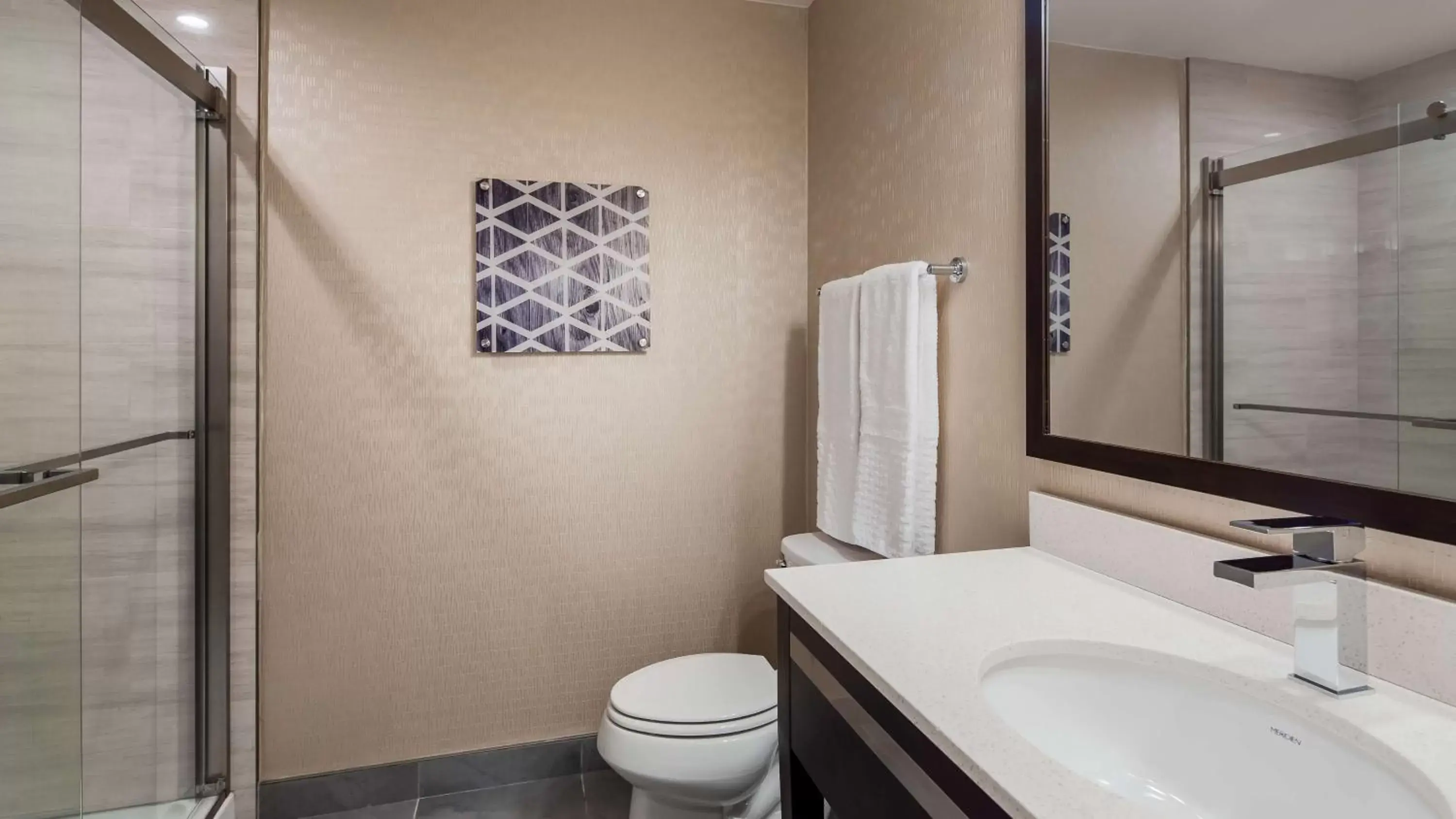 Bathroom in Best Western Plus Philadelphia-Pennsauken Hotel