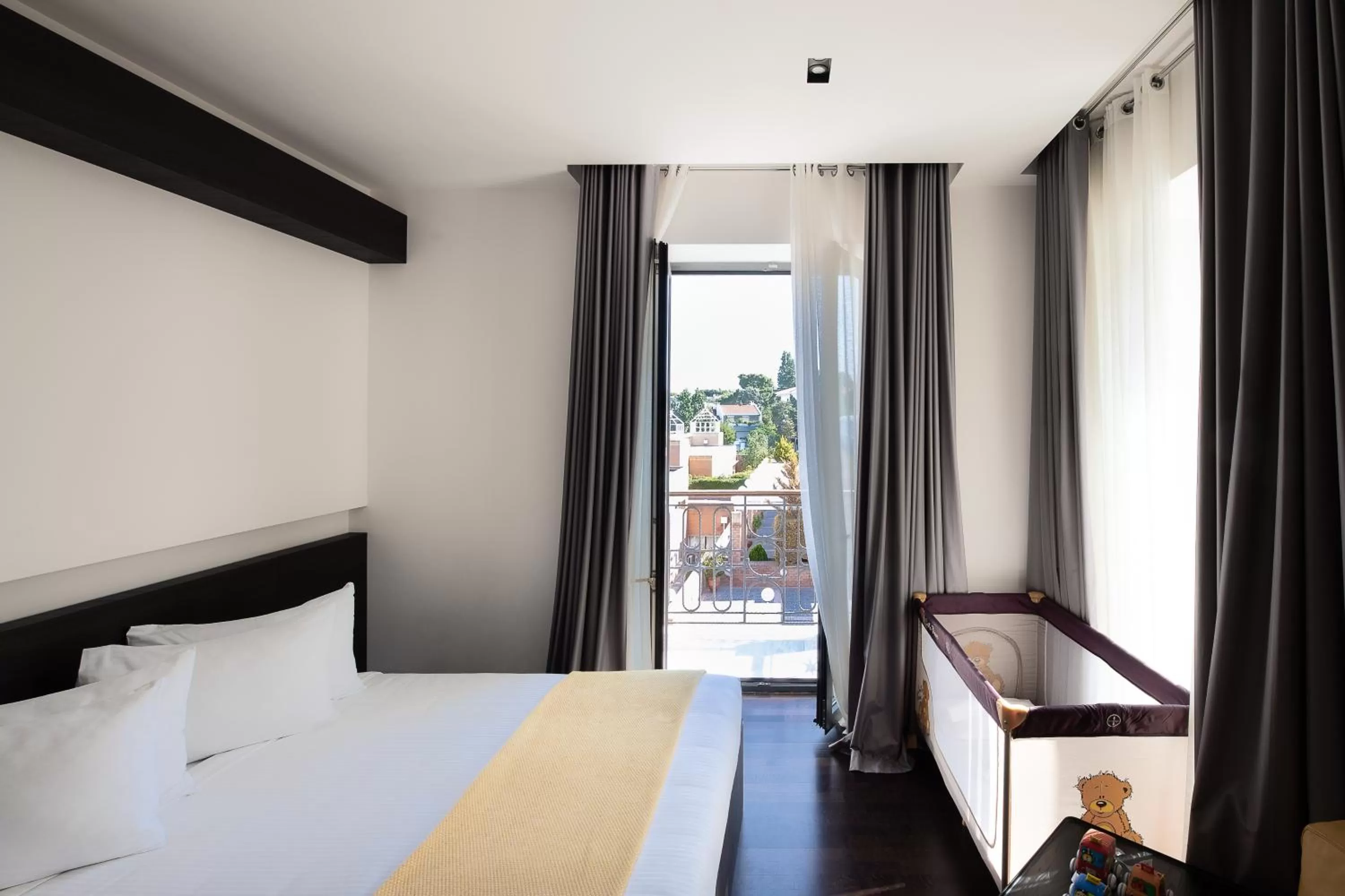 Photo of the whole room, Bed in Domotel Kastri