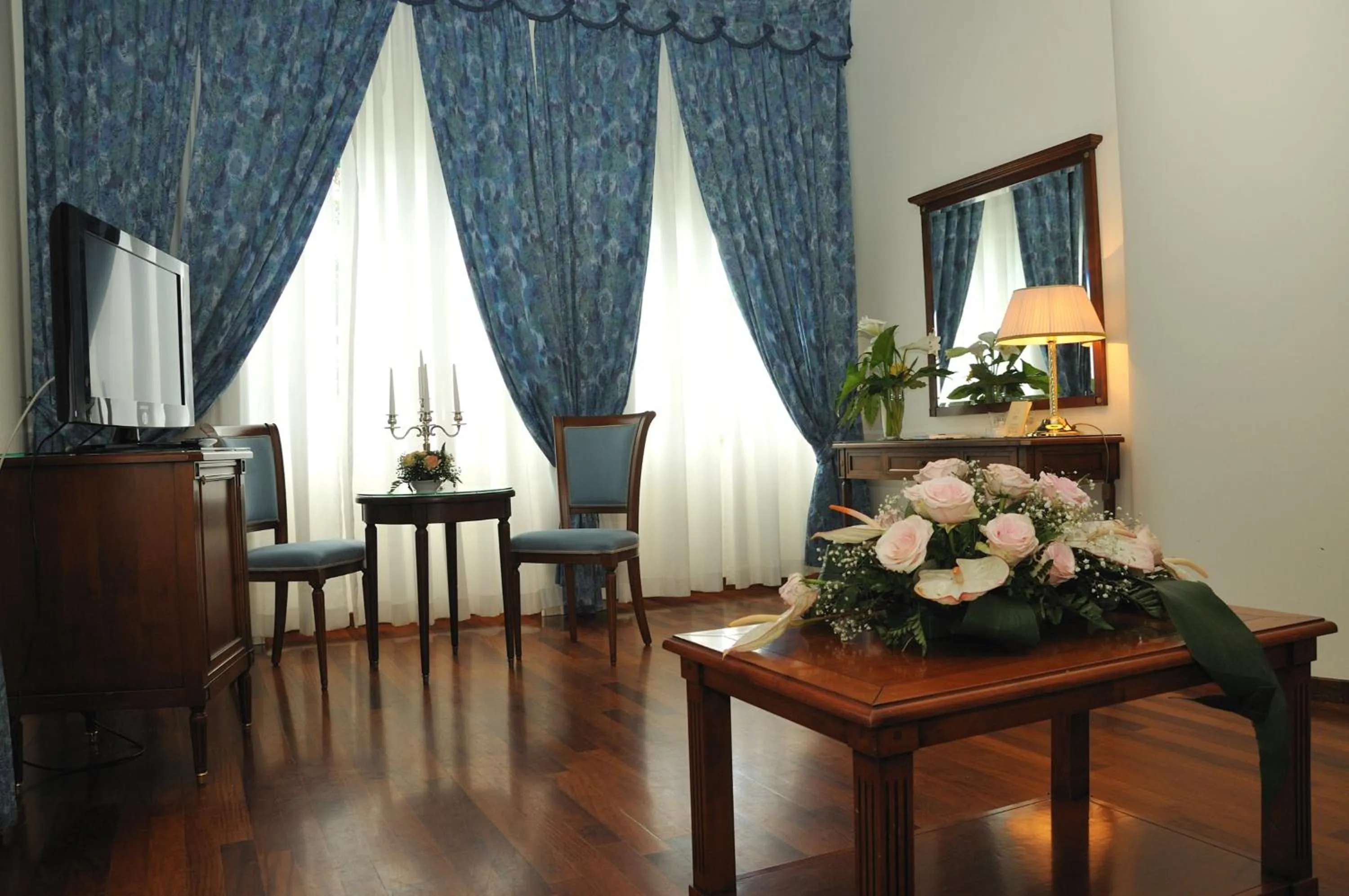 Photo of the whole room in Villa Irlanda Grand Hotel