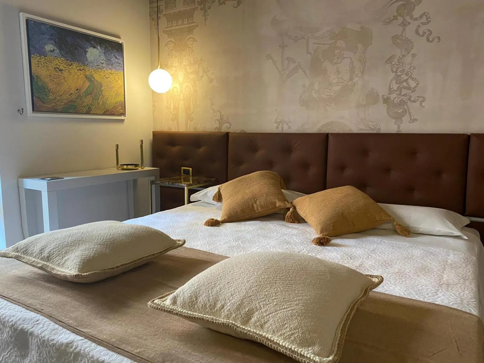 Bed in Condotti Rooms