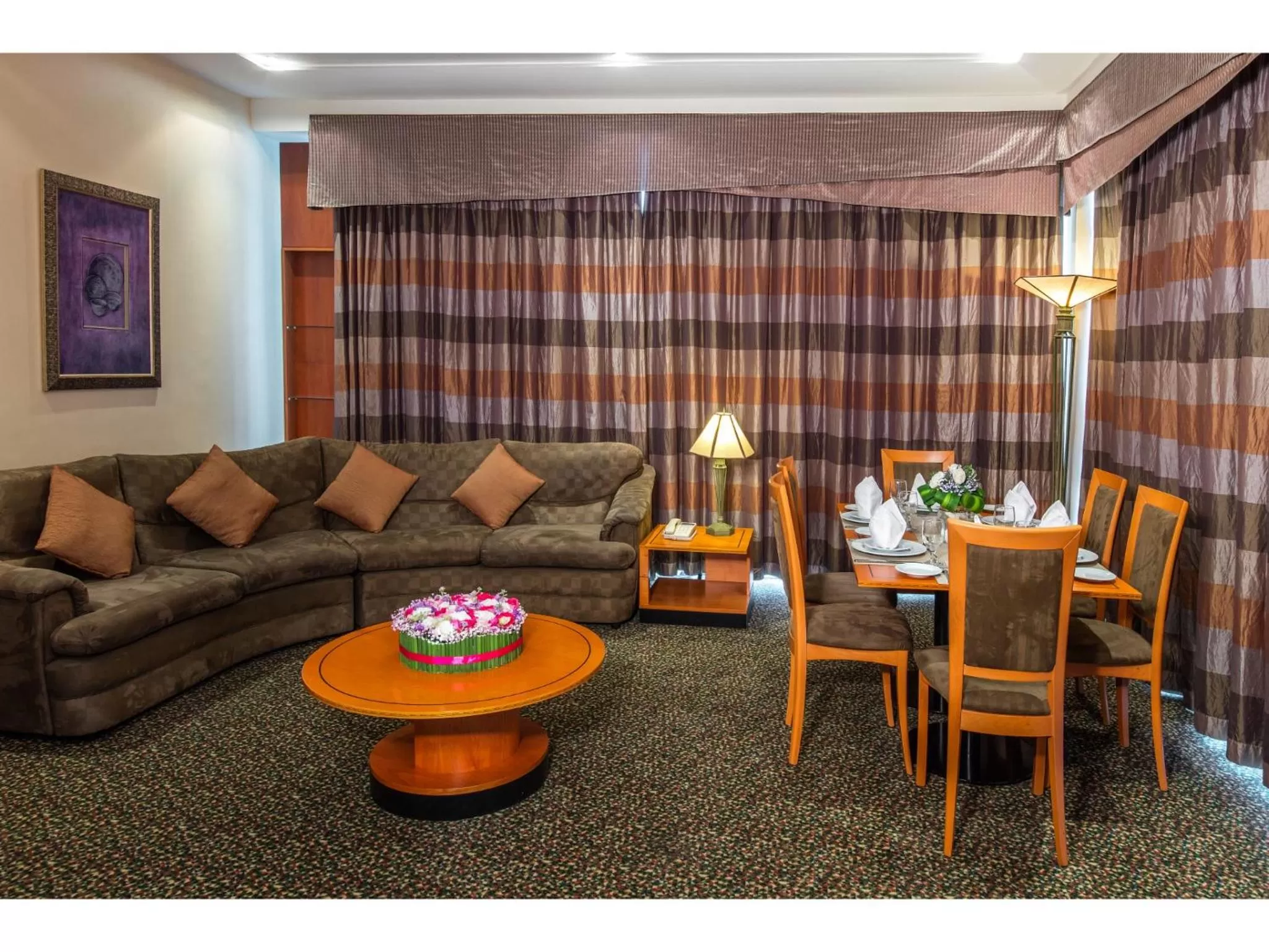 Living room in Gulf Court Hotel