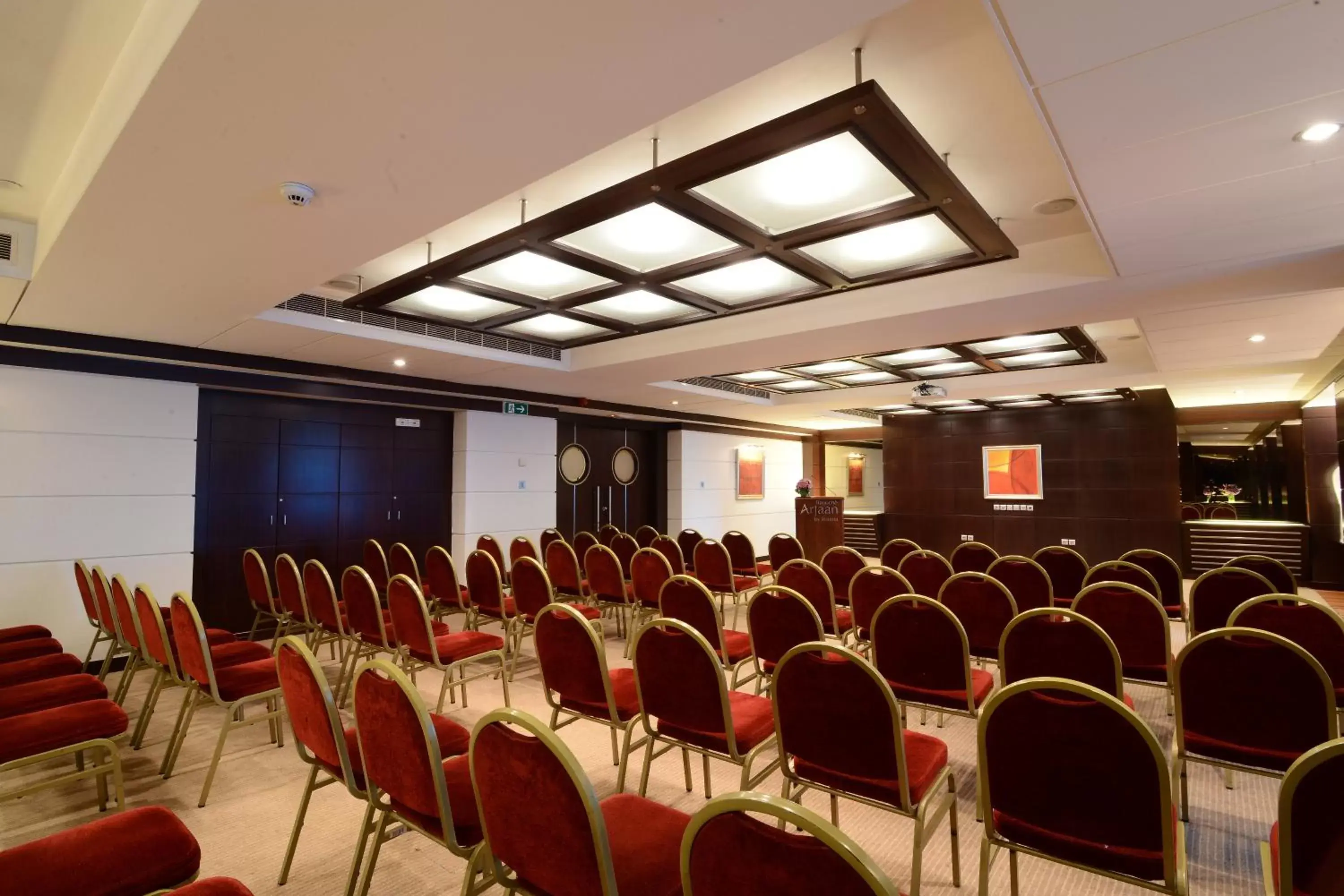 Meeting/conference room in Raouche Arjaan by Rotana