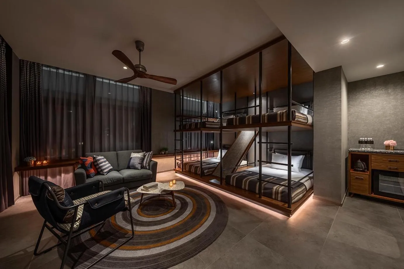 Seating area, Bed in The LIVELY TOKYO AZABUJUBAN