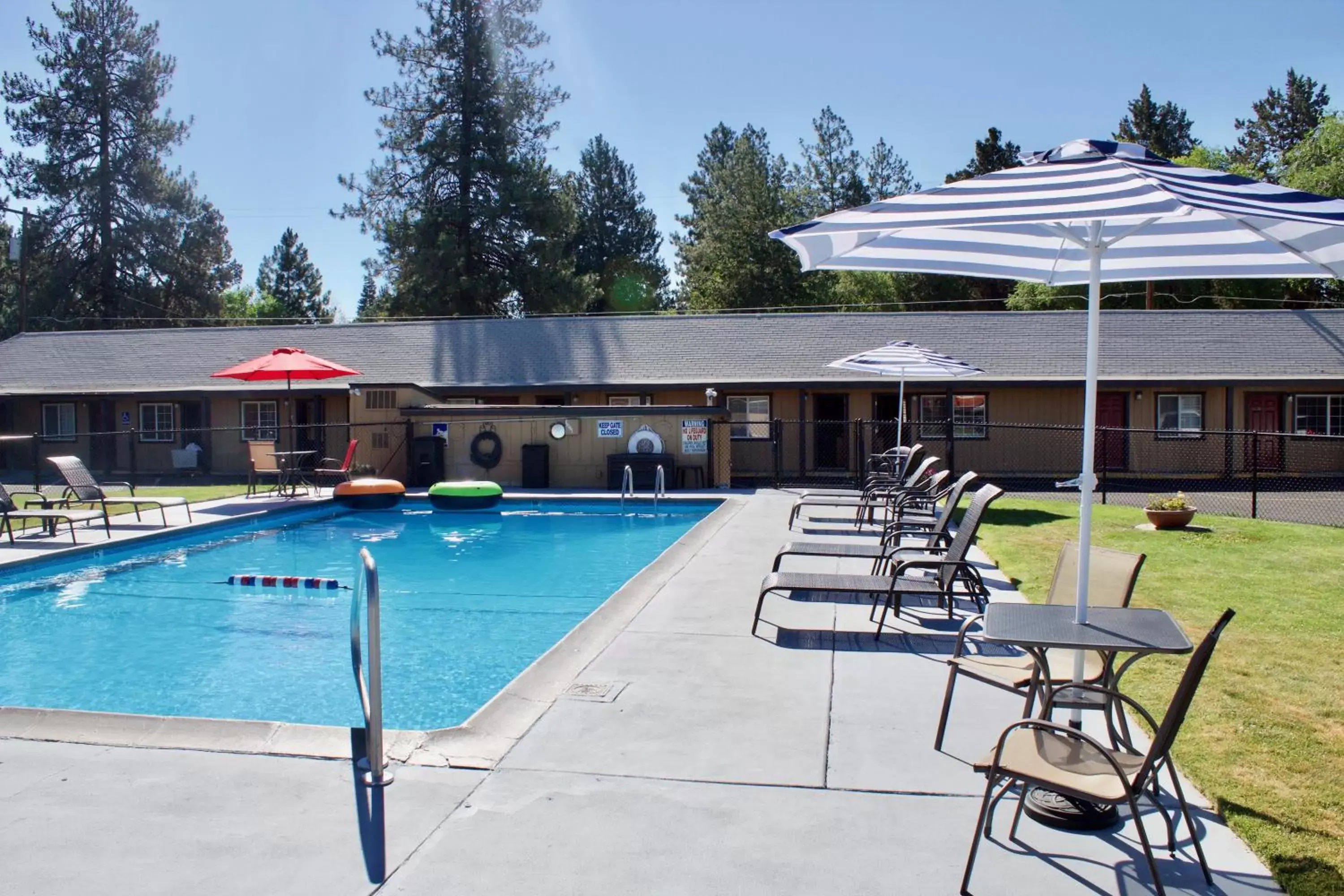 Swimming Pool in Cascade Lodge