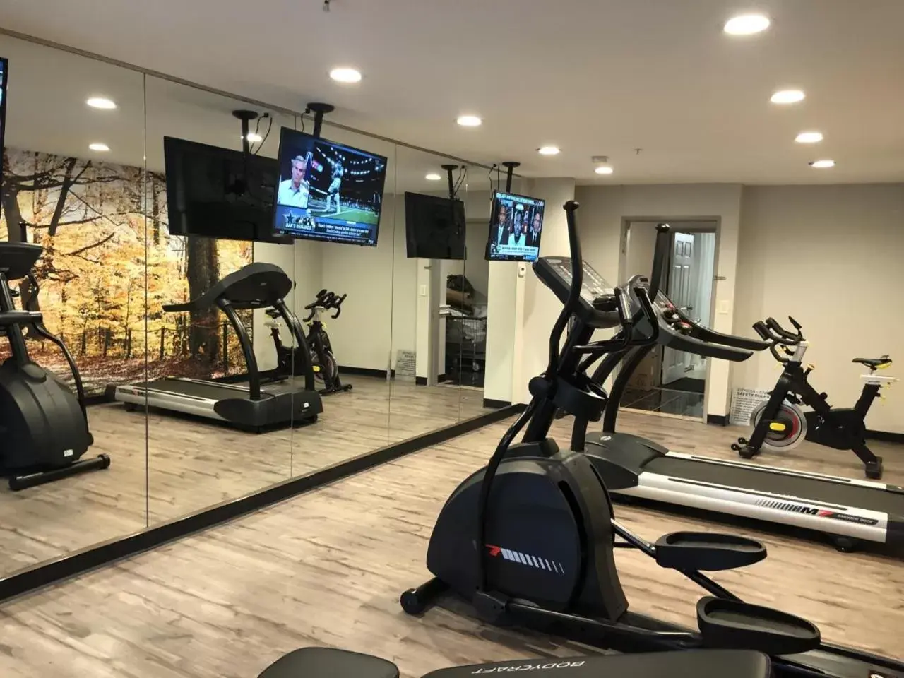 Fitness centre/facilities, Fitness Center/Facilities in Clarion Pointe Indianapolis Airport
