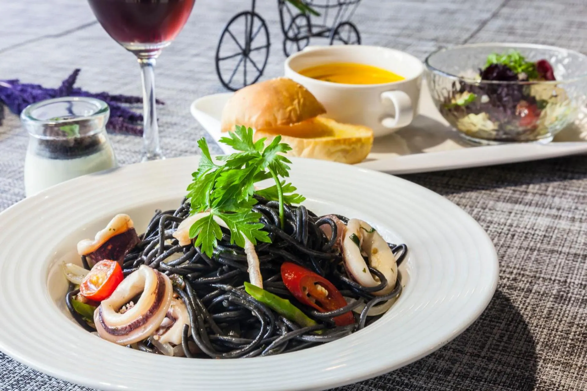 Restaurant/places to eat in Changyu Hotel