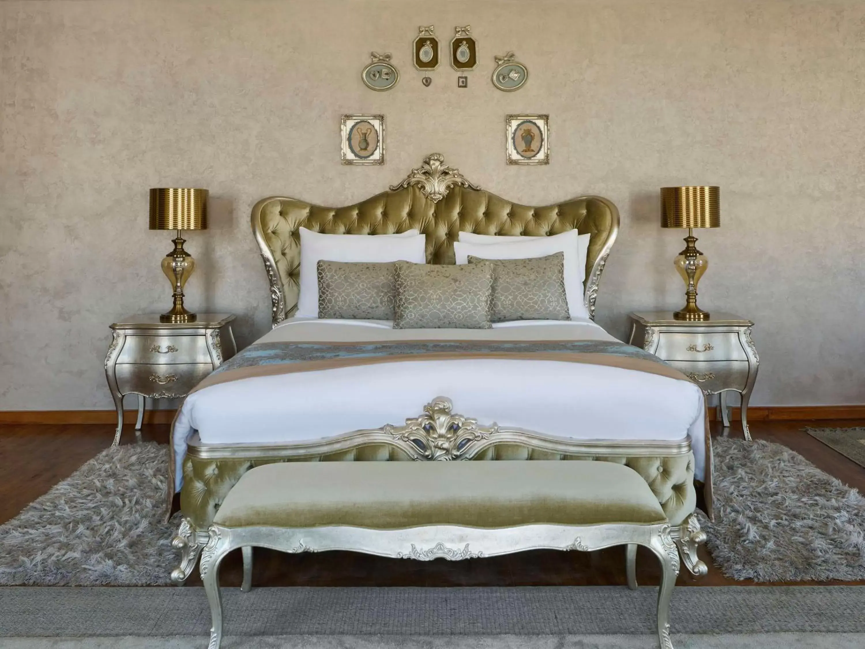 Bed in Royal Maxim Palace Kempinski Cairo