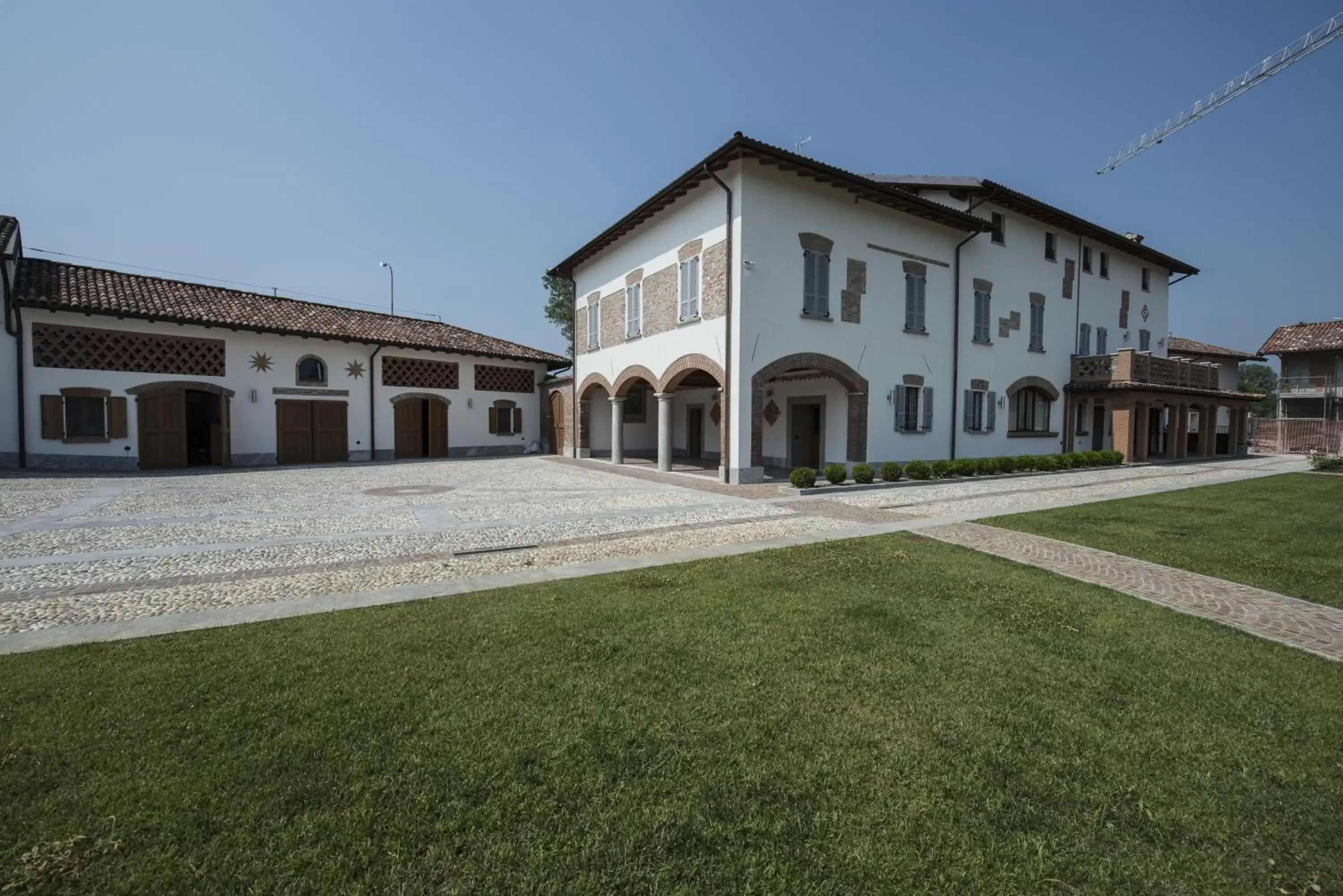 Facade/entrance, Property Building in Hotel Sesmones