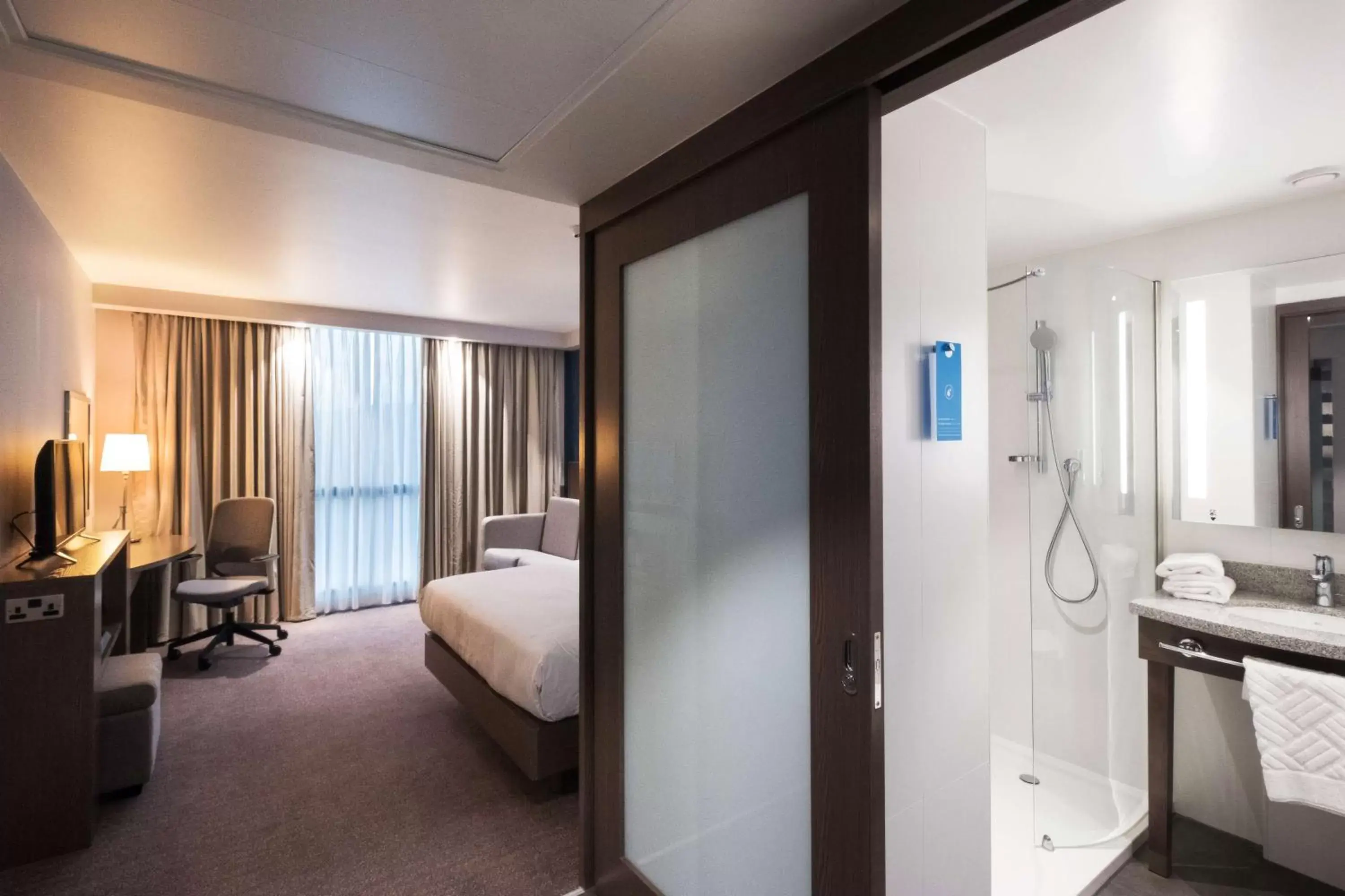 Bed, Bathroom in Hampton By Hilton Aberdeen Airport