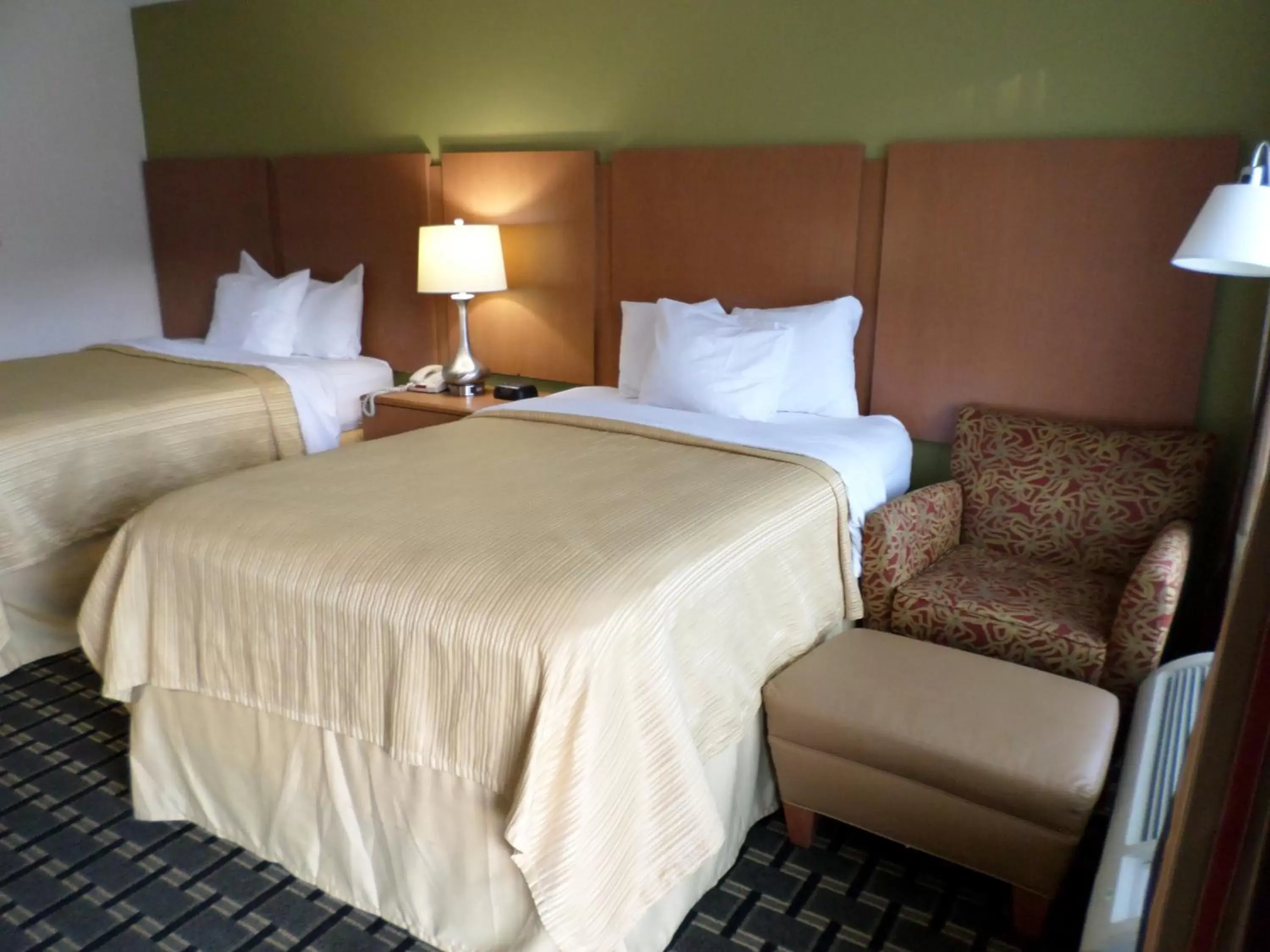 Bedroom, Bed in Days Inn & Conf Center by Wyndham Southern Pines Pinehurst