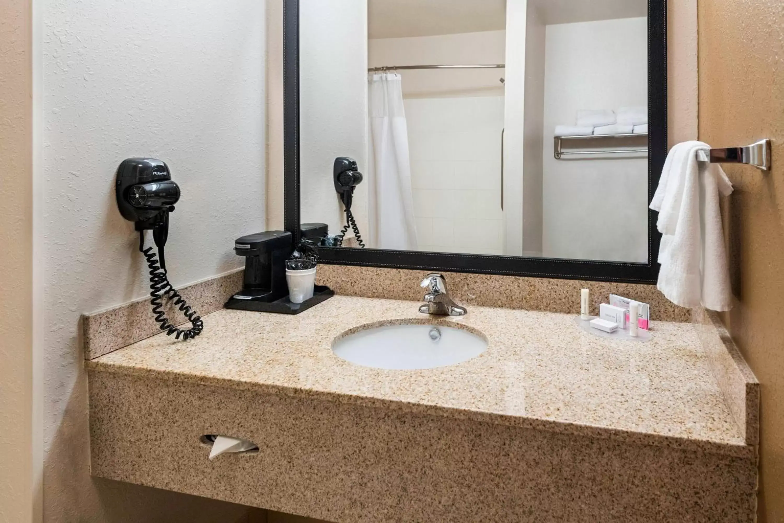 Bathroom in Fairfield Inn & Suites Marianna