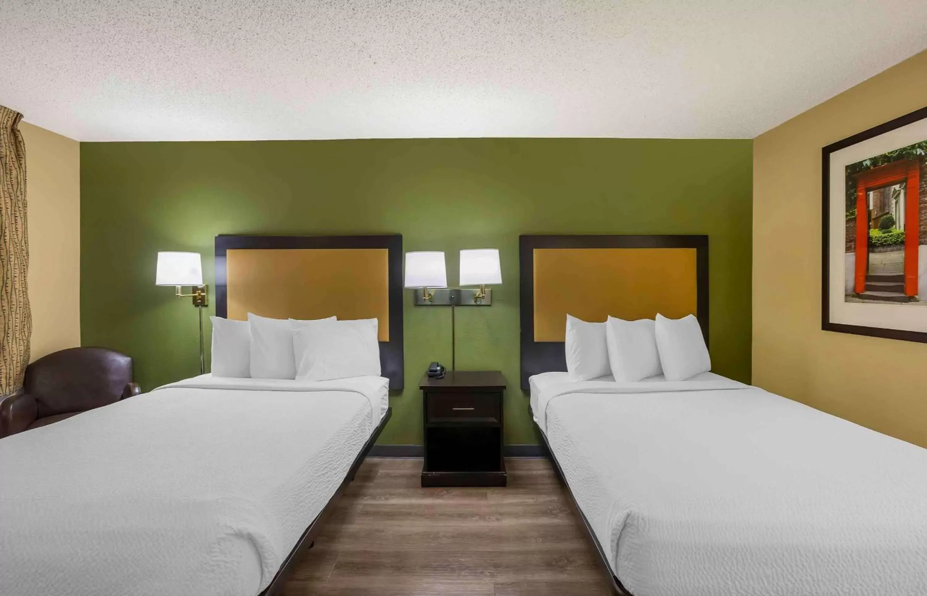 Bedroom, Bed in Extended Stay America Suites - Springfield - South