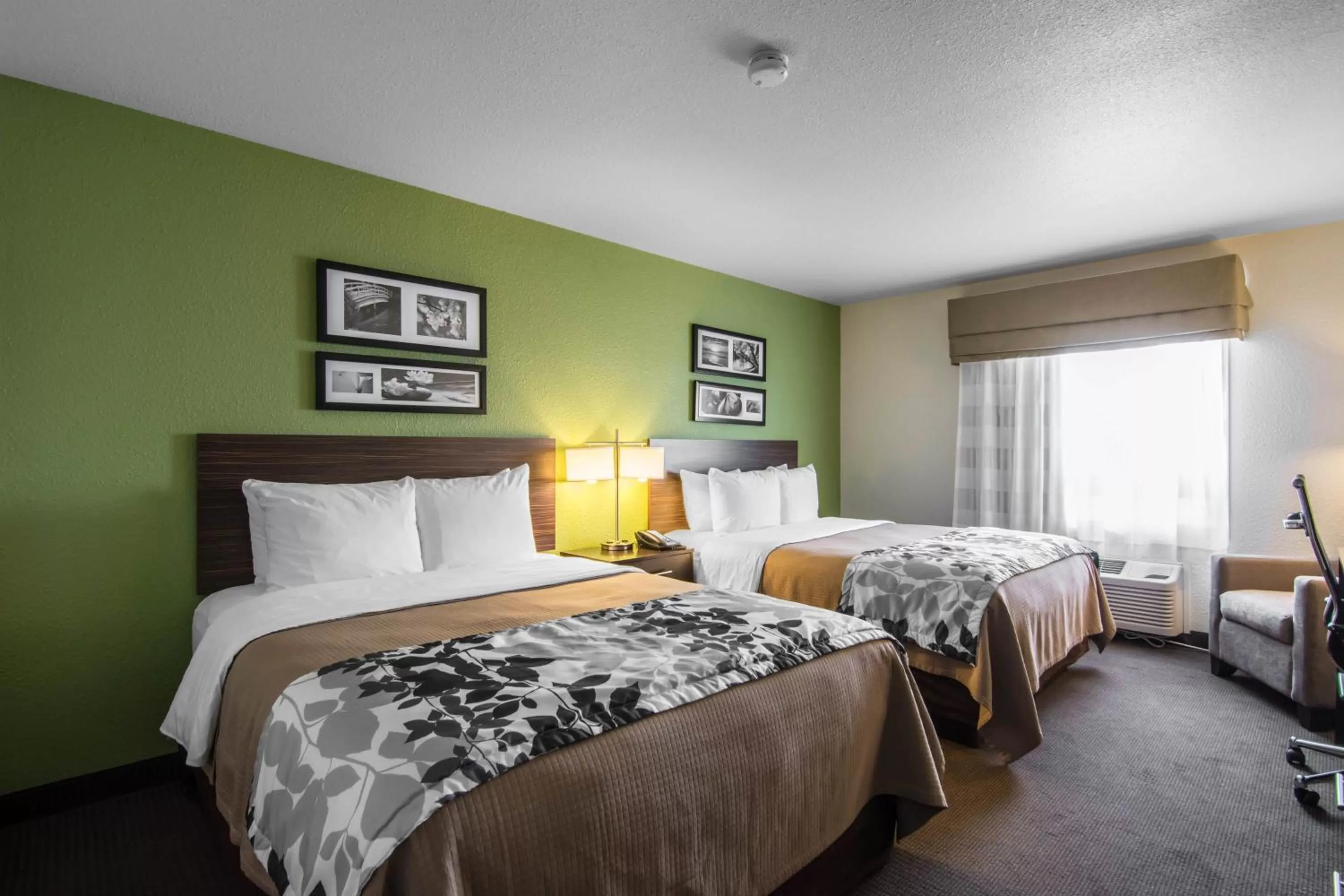 Photo of the whole room, Bed in Sleep Inn Regina East