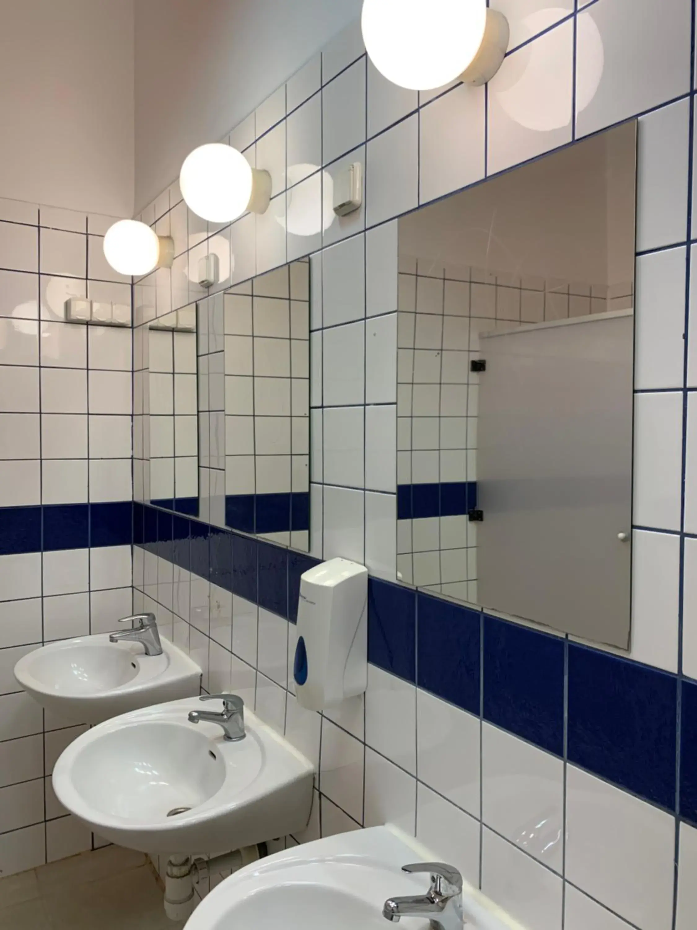 Toilet, Bathroom in 2B Hostel & Rooms