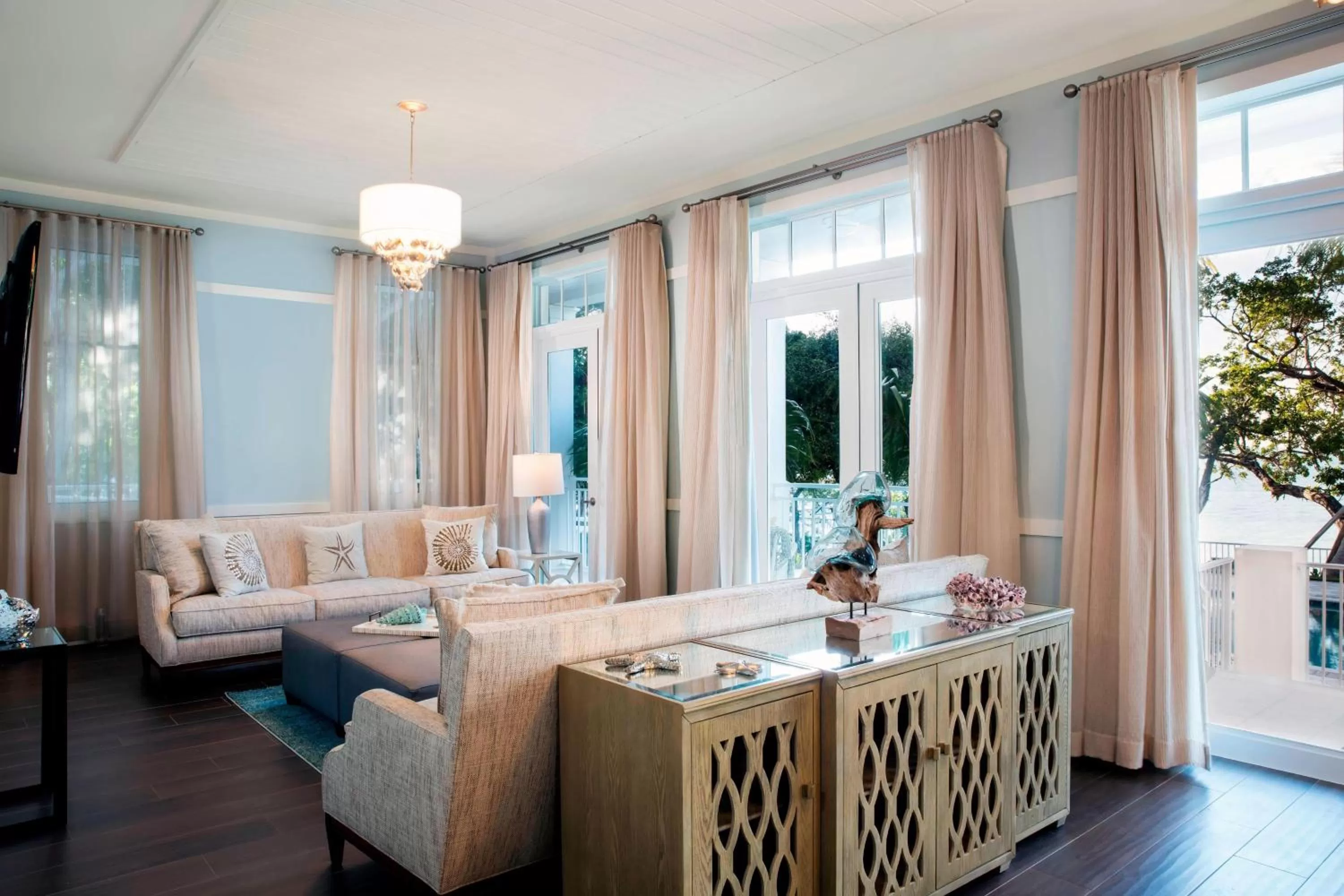 Beach, Bed in Playa Largo Resort & Spa, Autograph Collection