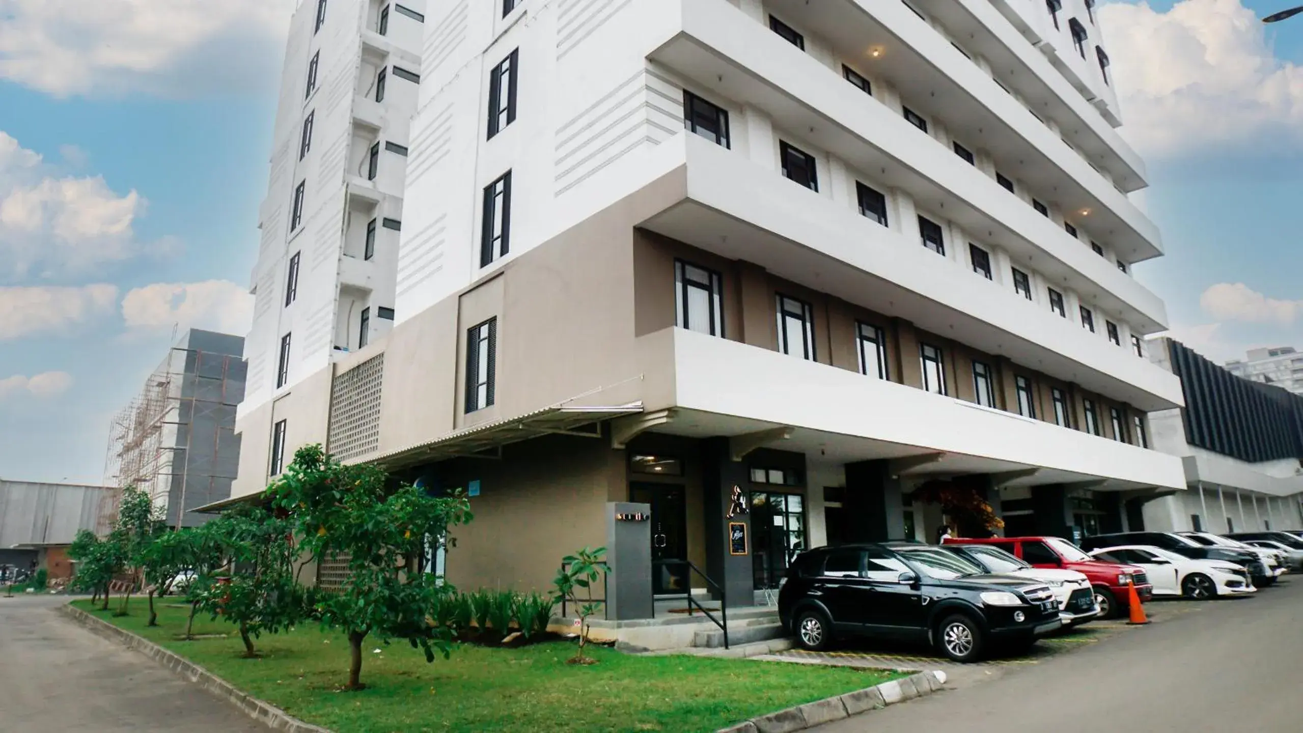 Property building in My Rooms at Paskal Hyper Square Property building in My Rooms at Paskal Hyper Square