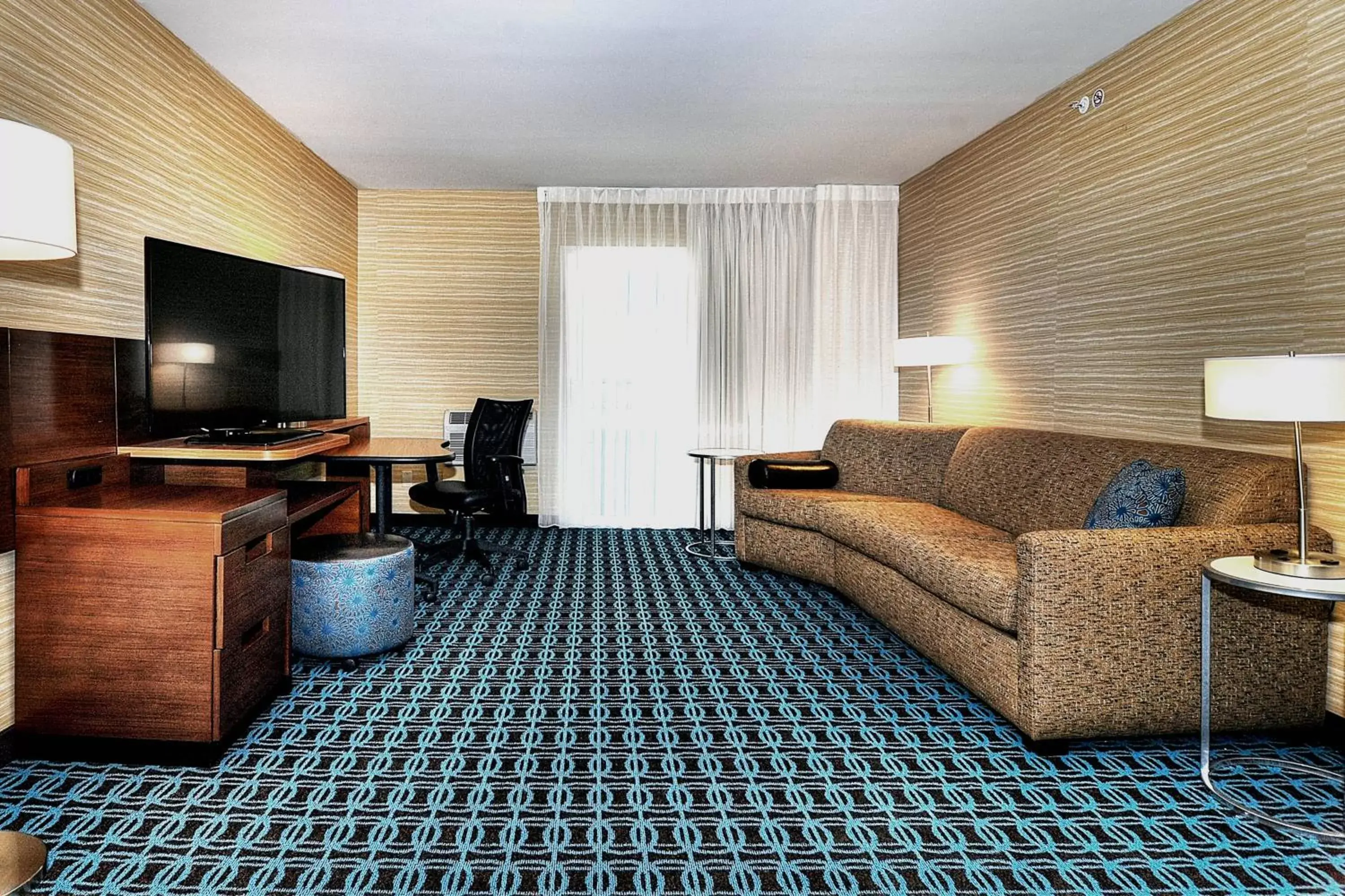Living room, Seating Area in Fairfield Inn & Suites by Marriott Los Angeles Rosemead