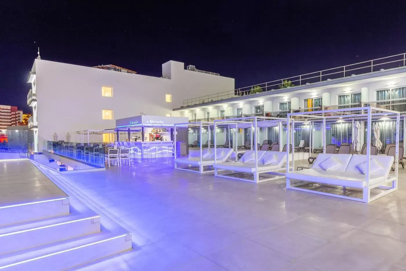 Lounge or bar, Swimming Pool in Hotel Samos