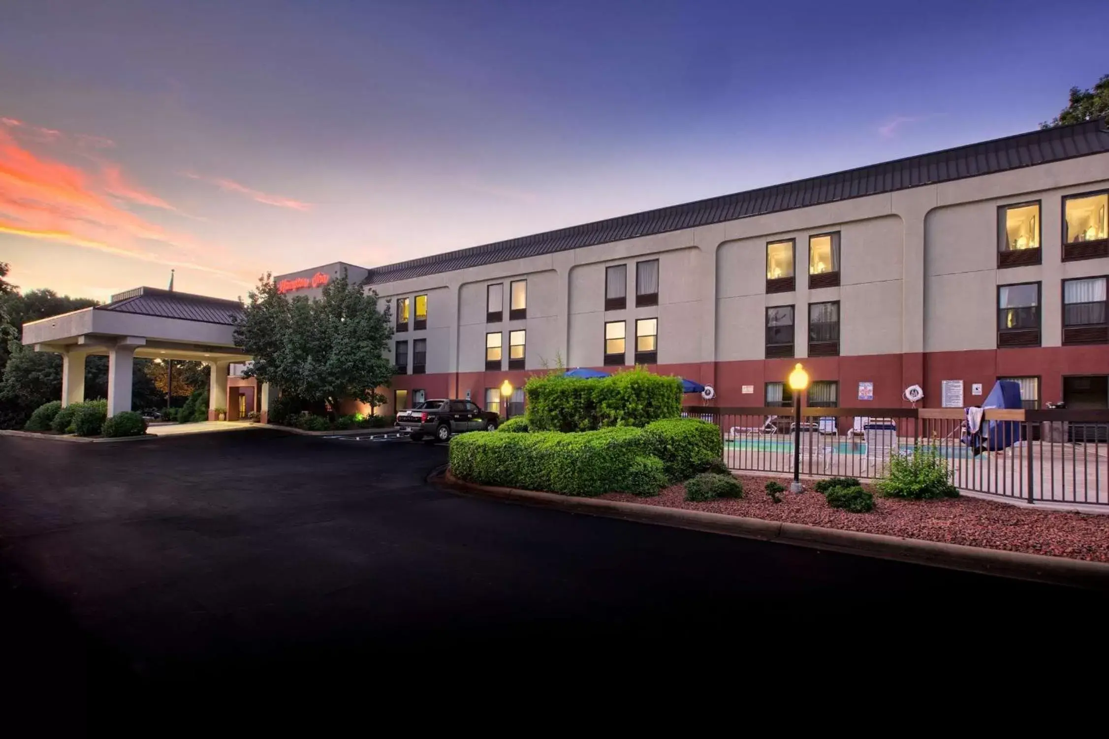 Property building in Hampton Inn Raleigh/Garner Property building in Hampton Inn Raleigh/Garner
