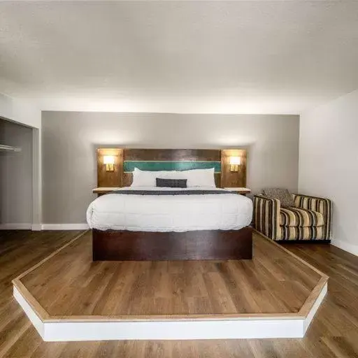 Bed in Homestay Suites - Studios & Spas