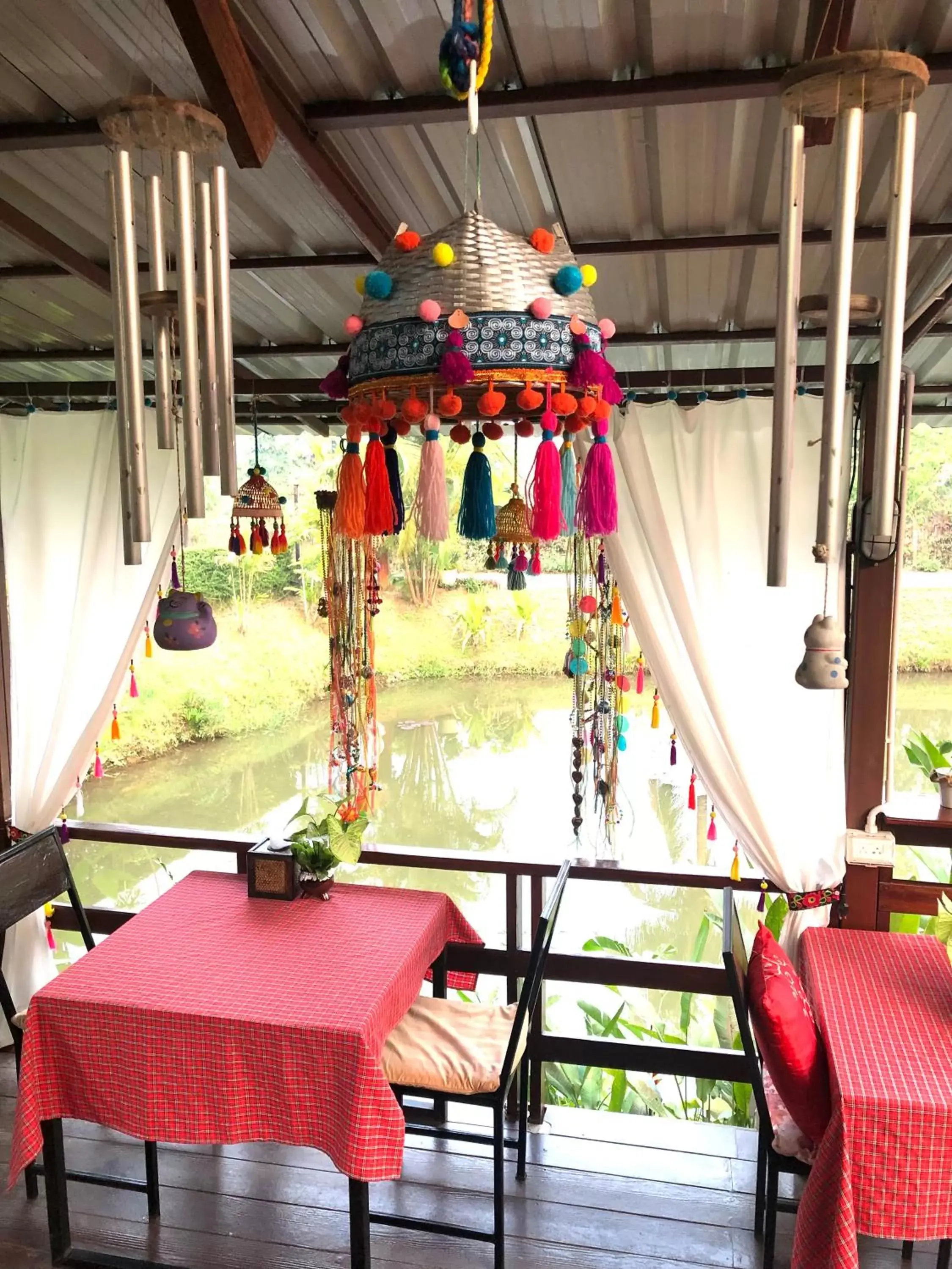 Dining area in Pura Vida Pai Resort