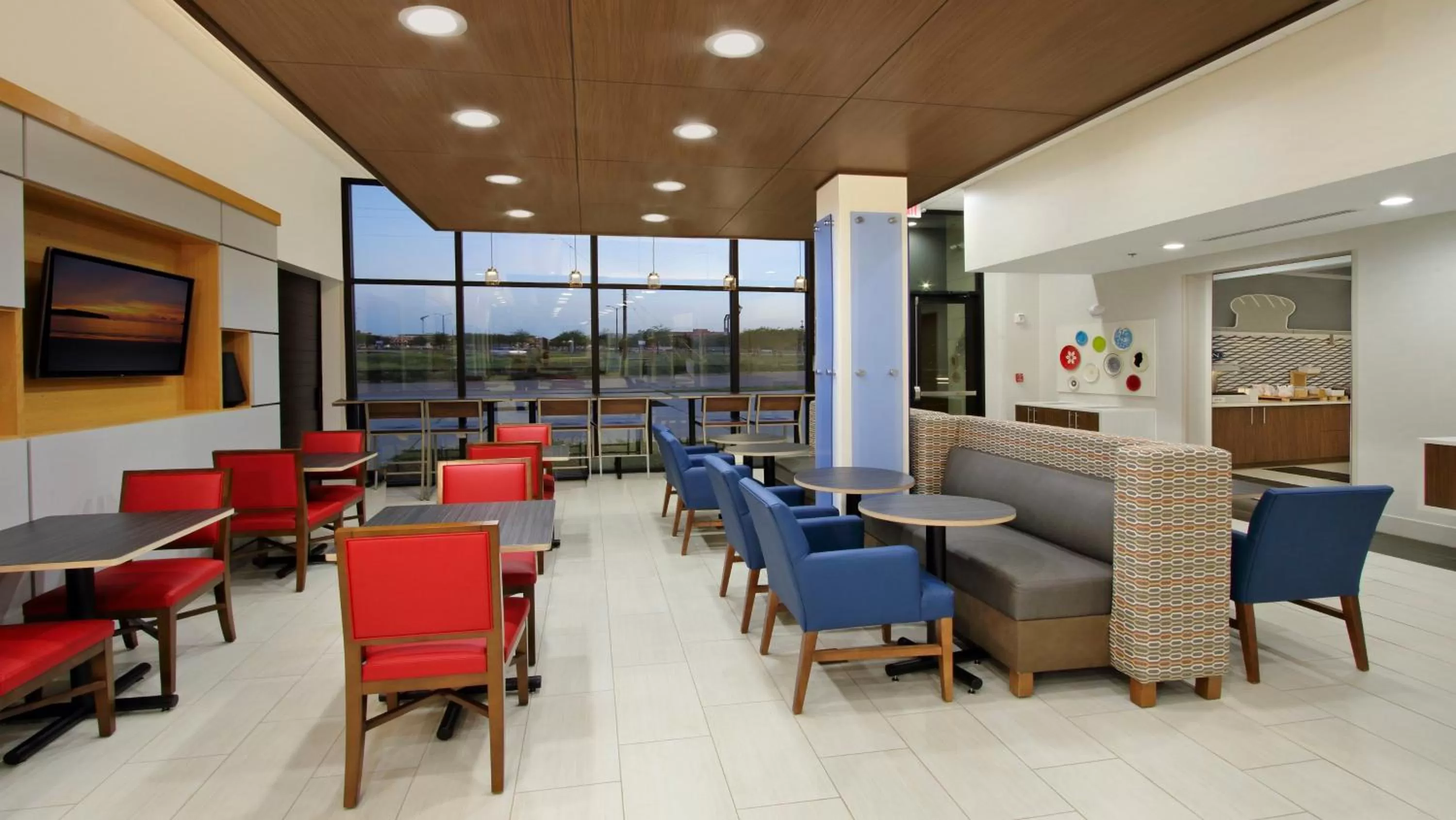 Breakfast in Holiday Inn Express & Suites Dallas Frisco NW Toyota Stdm by IHG