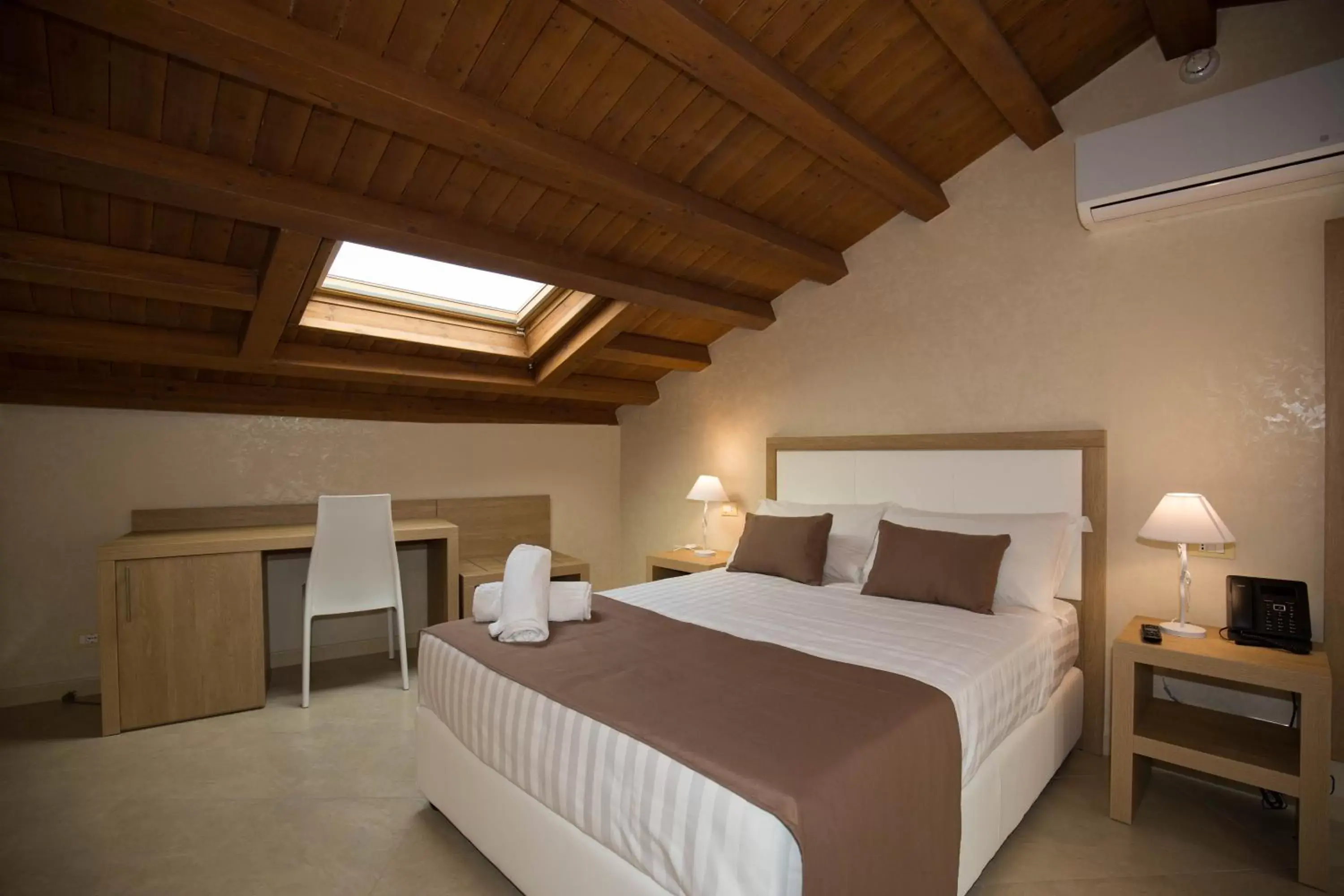 Bed in La Serenissima Hotel
