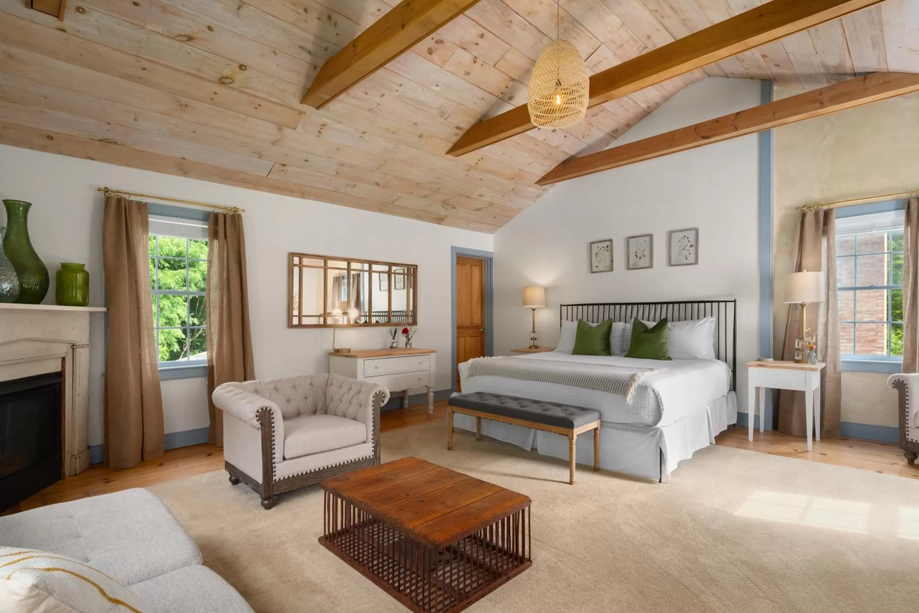 Photo of the whole room in Inn at Silver Maple Farm