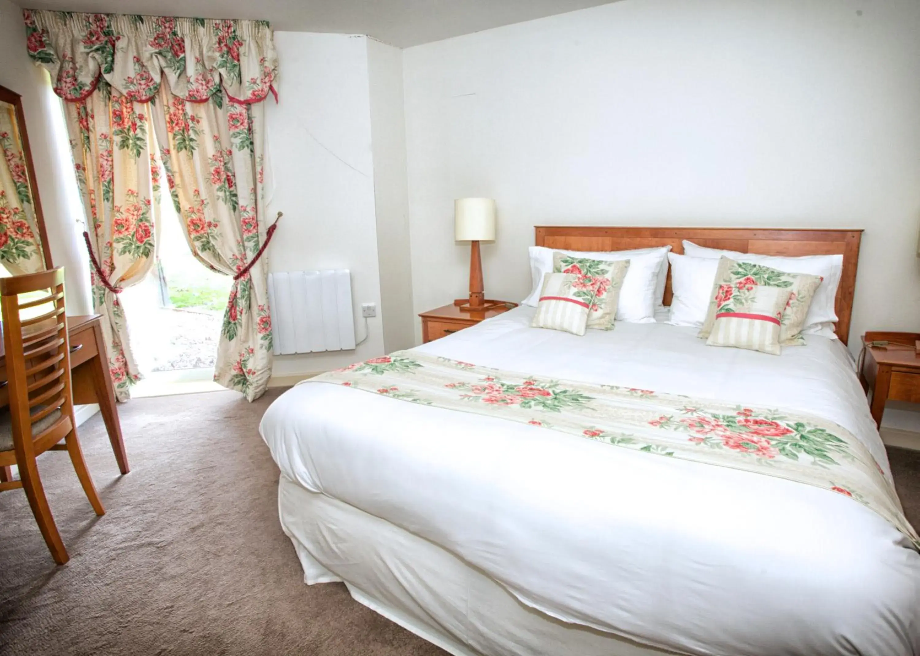 Photo of the whole room, Bed in Rectory Farm