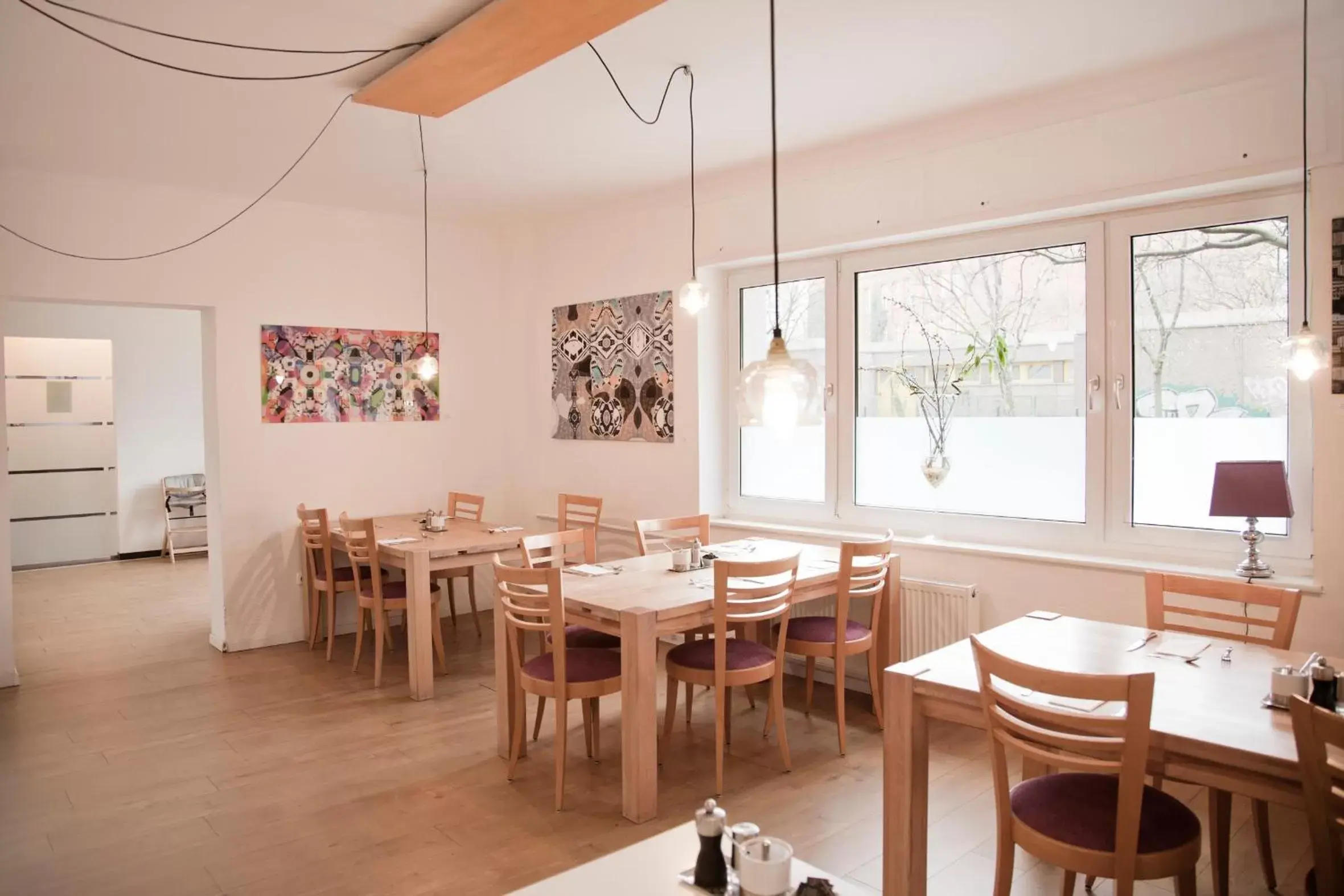 Breakfast in Les Nations Breakfast in Les Nations