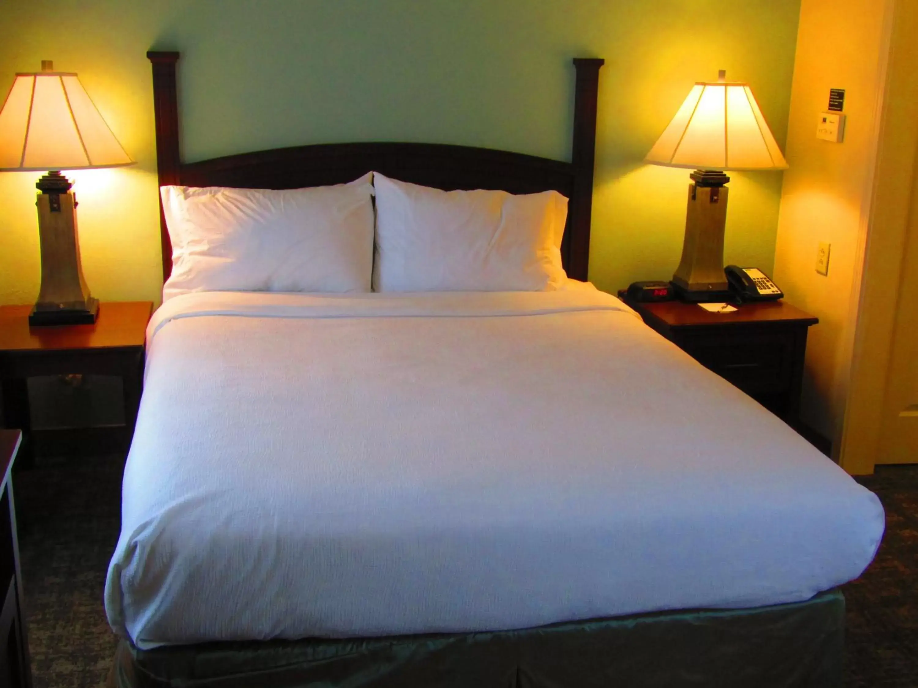 Photo of the whole room, Bed in Staybridge Suites Rochester University, an IHG Hotel