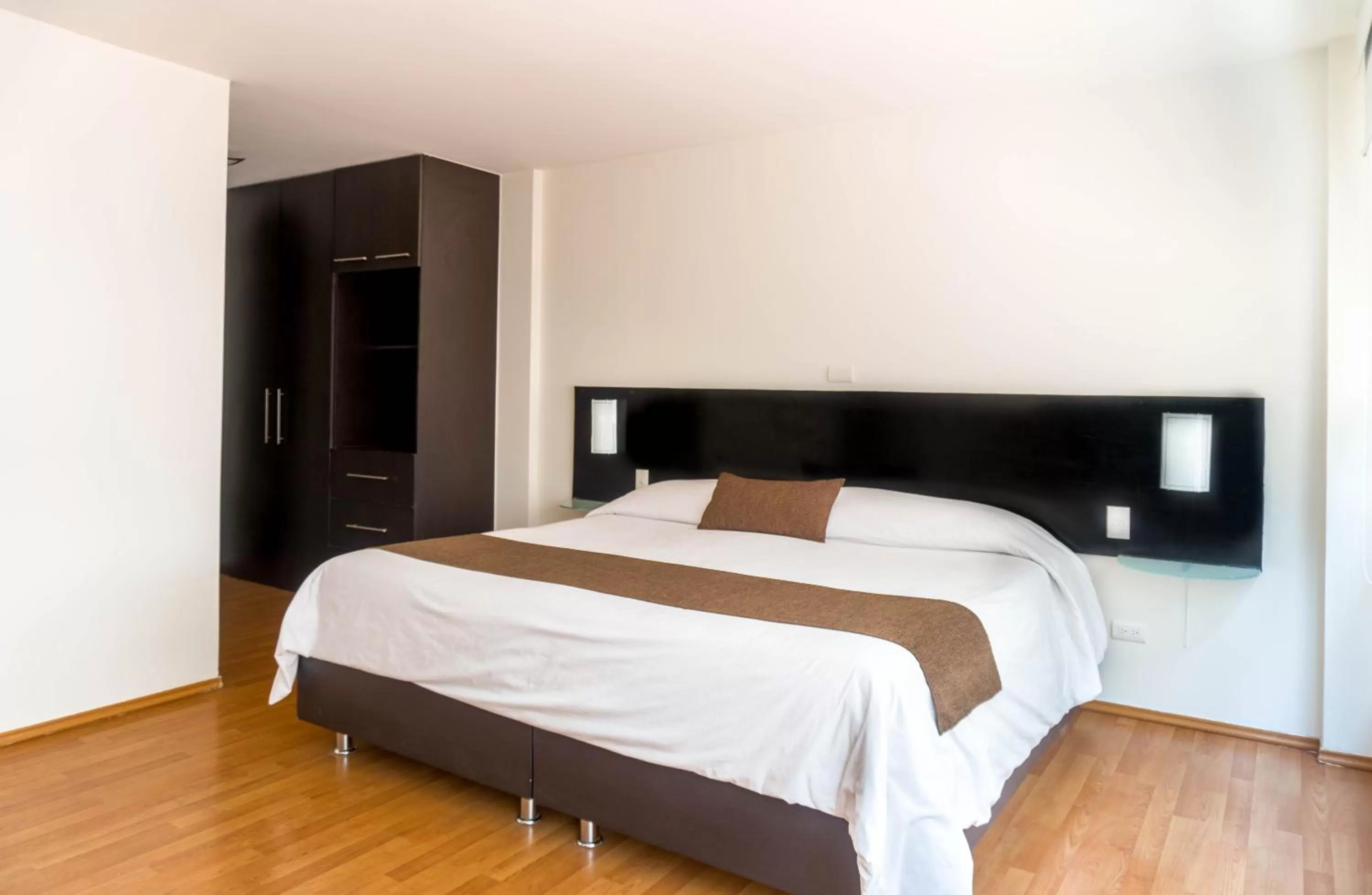 Bed in Grupo Kings Suites -Platon 436