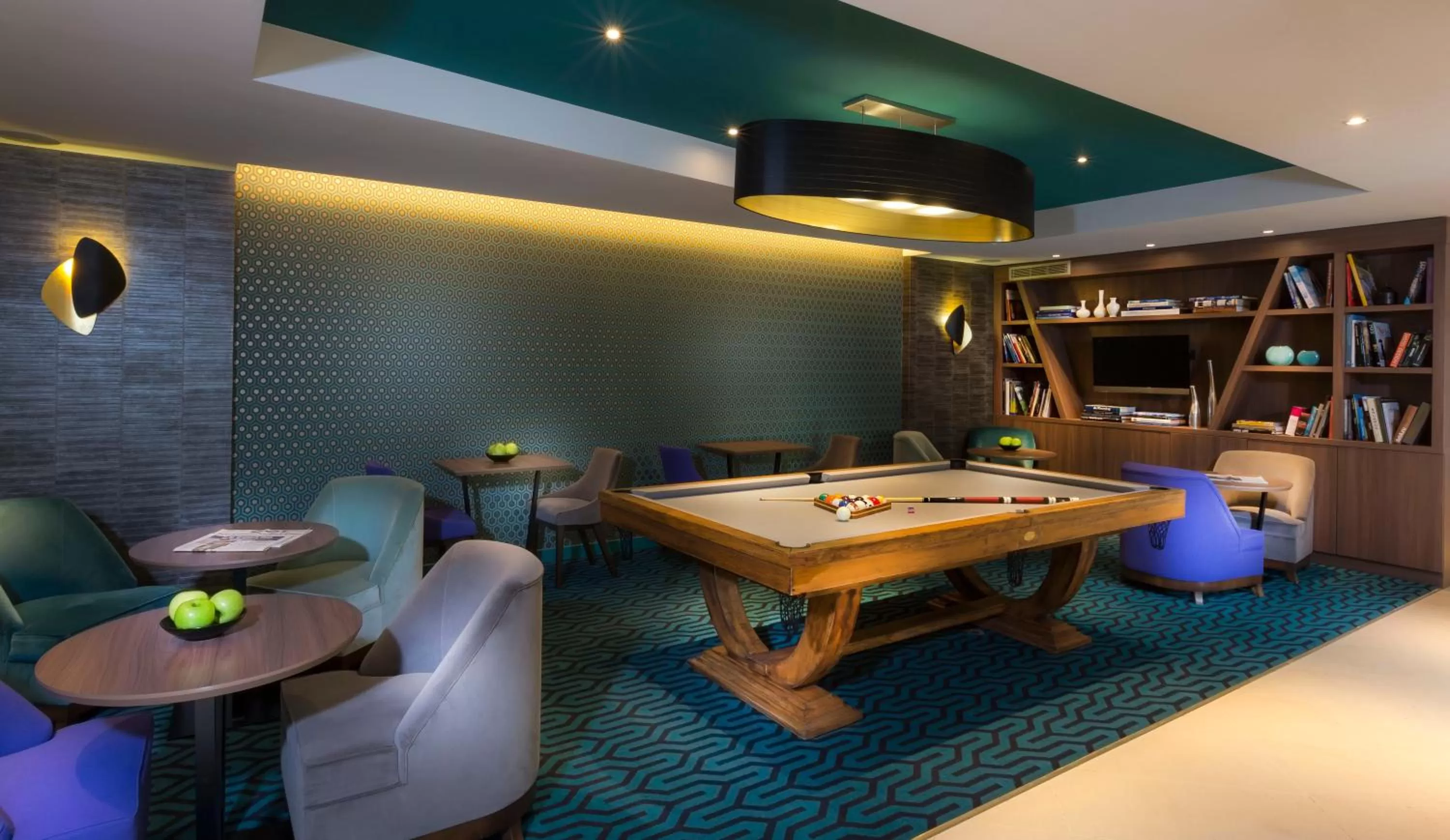 Game Room in Hotel Acanthe - Boulogne Billancourt