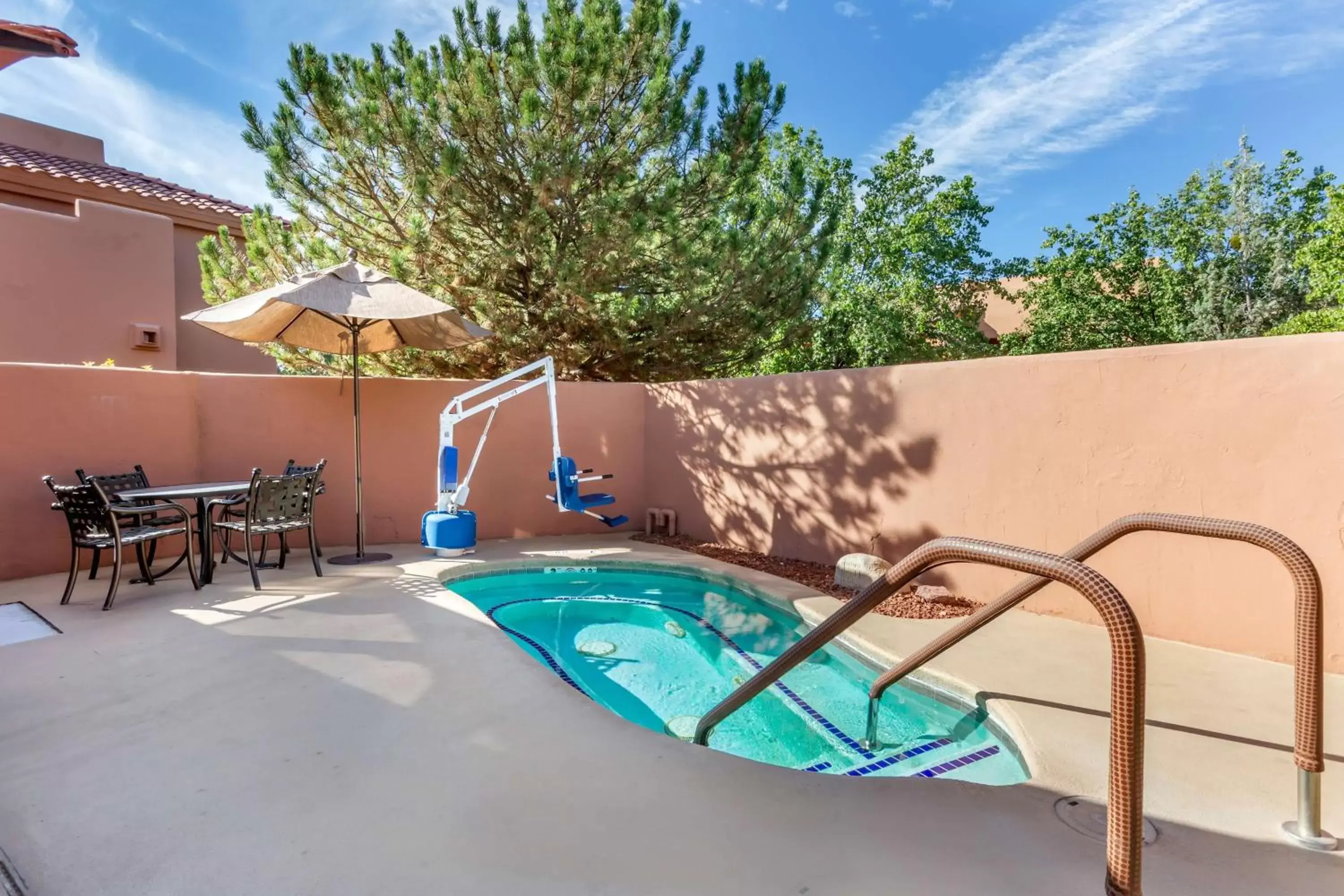 Hot Tub, Swimming Pool in Hilton Vacation Club Sedona Summit