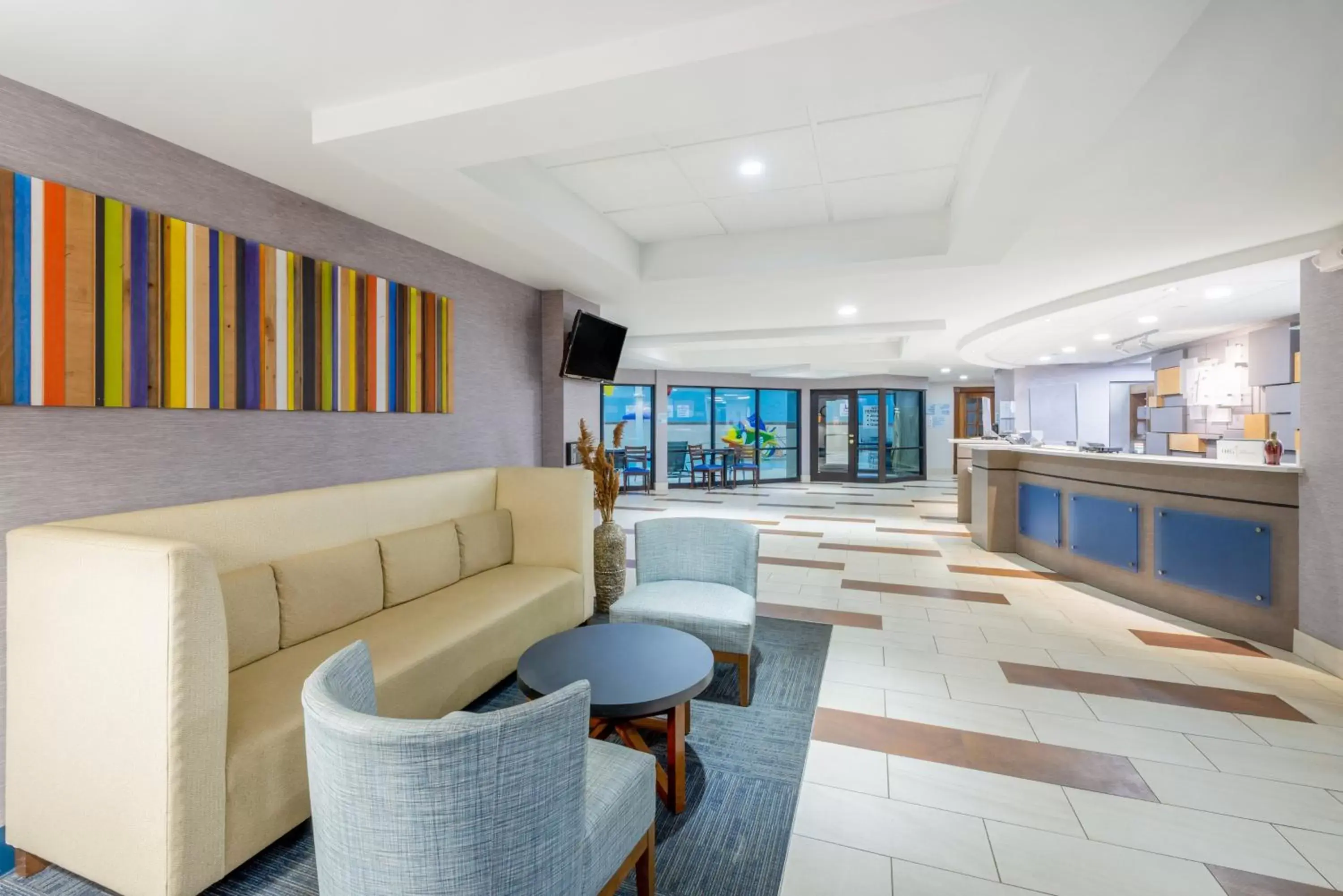 Property building, Seating Area in Holiday Inn Express Hotel & Suites Erie - North East, an IHG Hotel