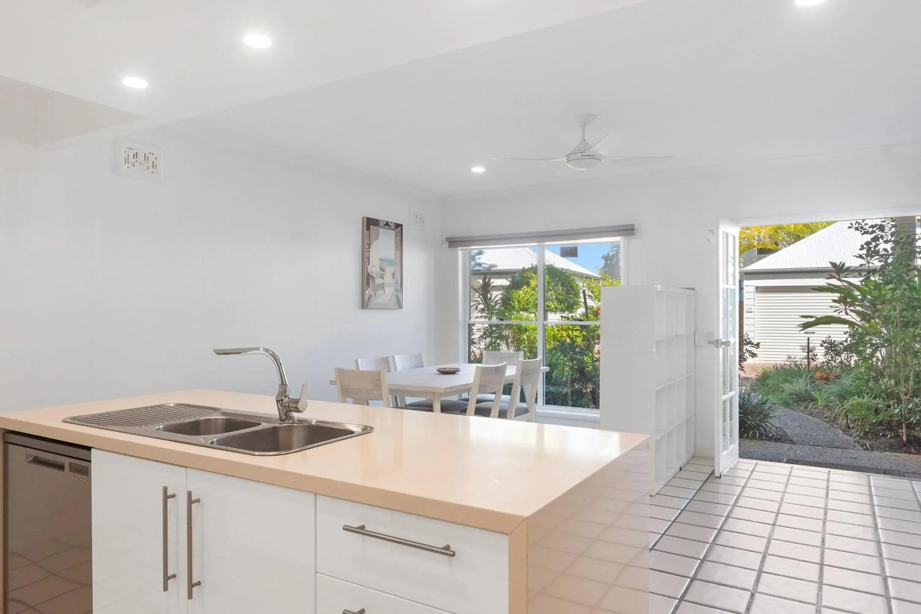 Kitchen/Kitchenette in Noosa Entrance Waterfront Resort