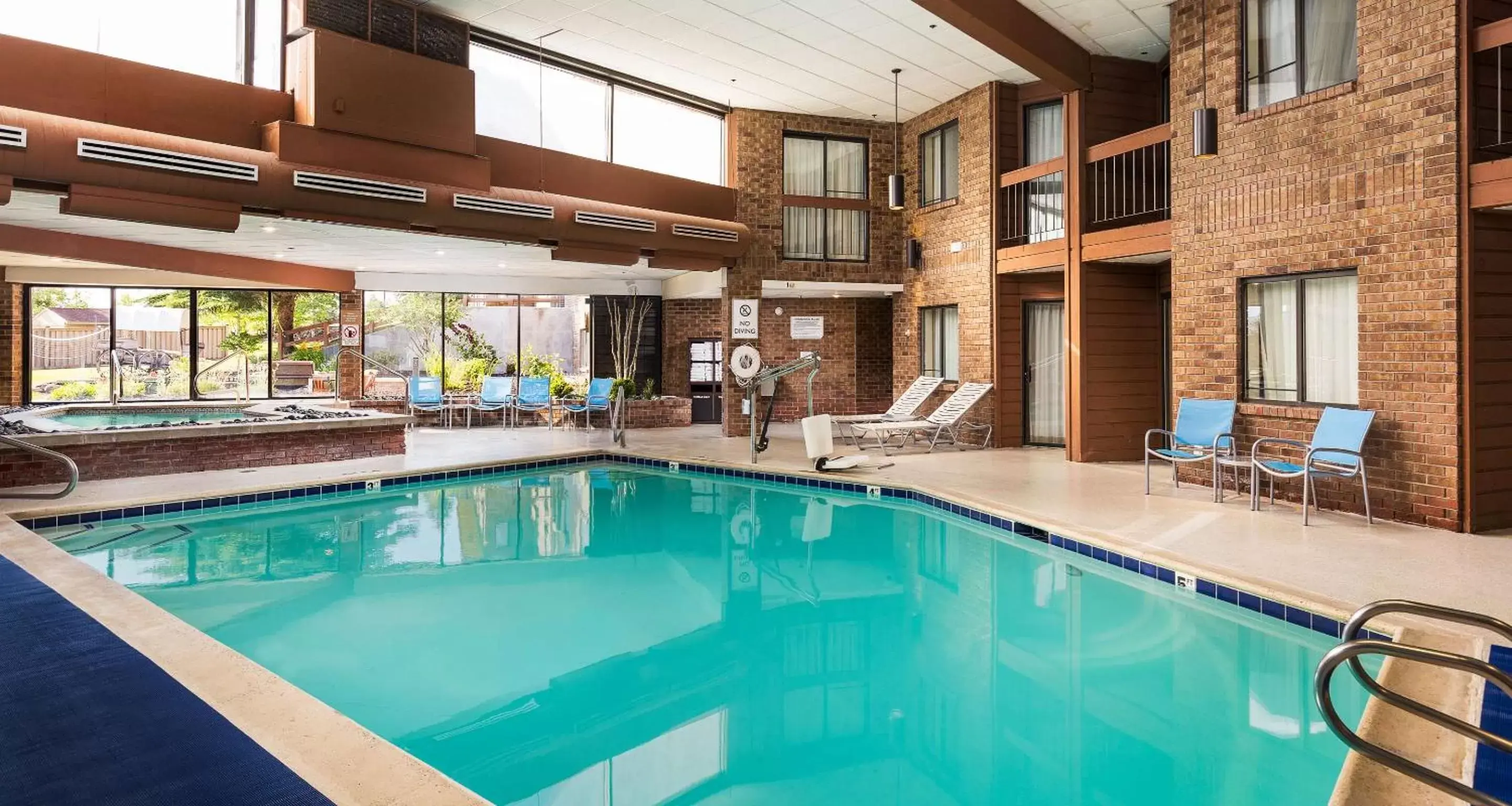 On site, Swimming Pool in Best Western Landmark Inn