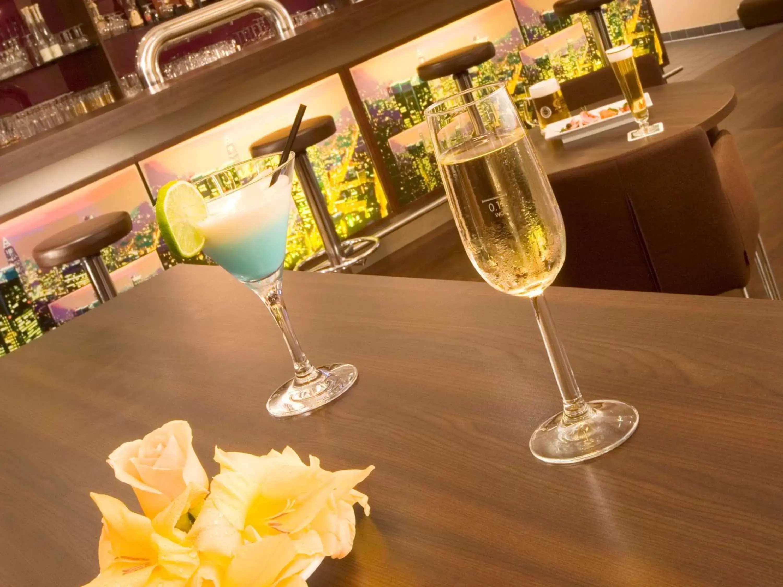 Lounge or bar, Drinks in Mercure Hotel Frankfurt Eschborn Ost
