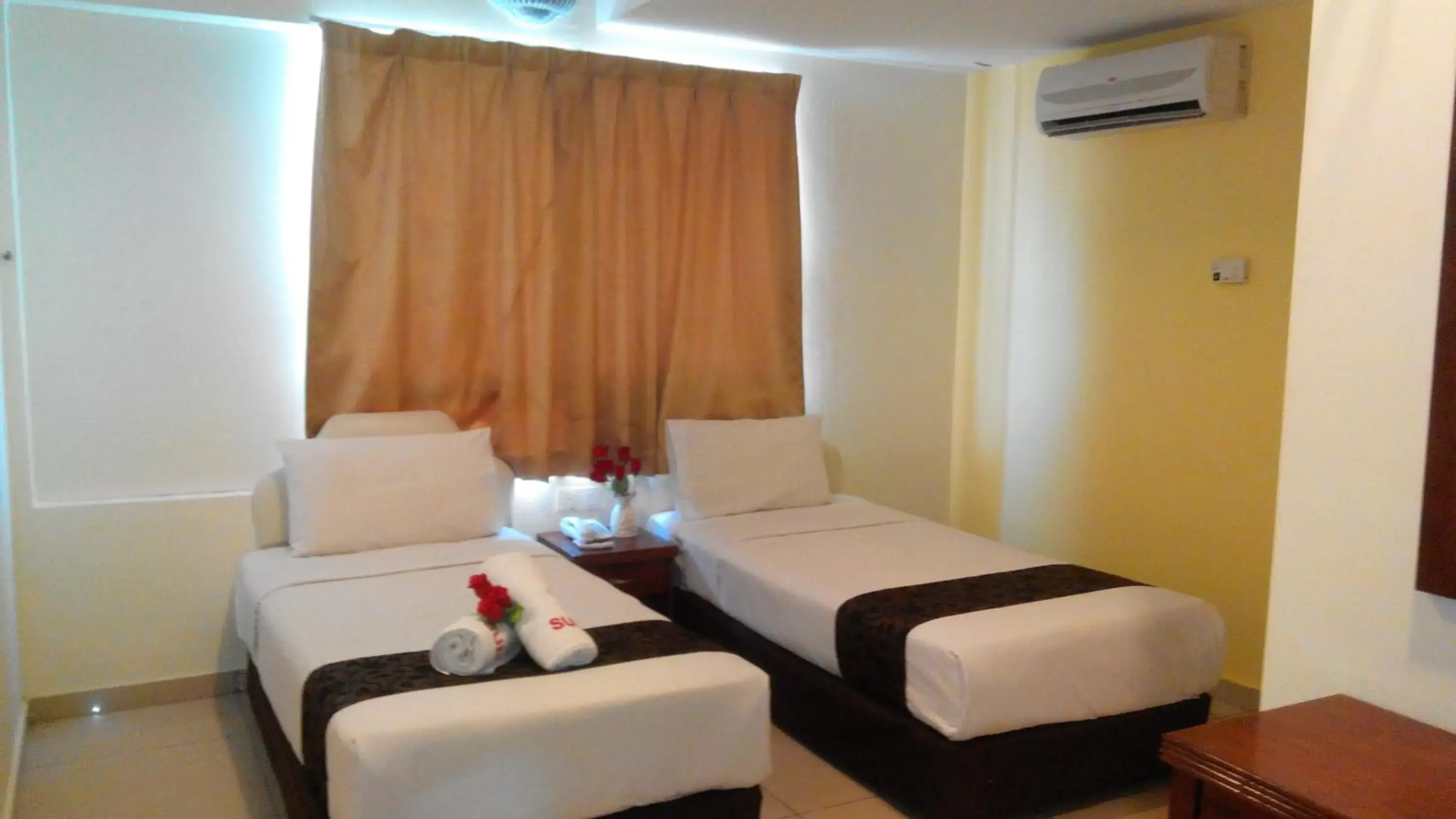 bunk bed, Bed in Sun Inns Hotel Kuala Selangor