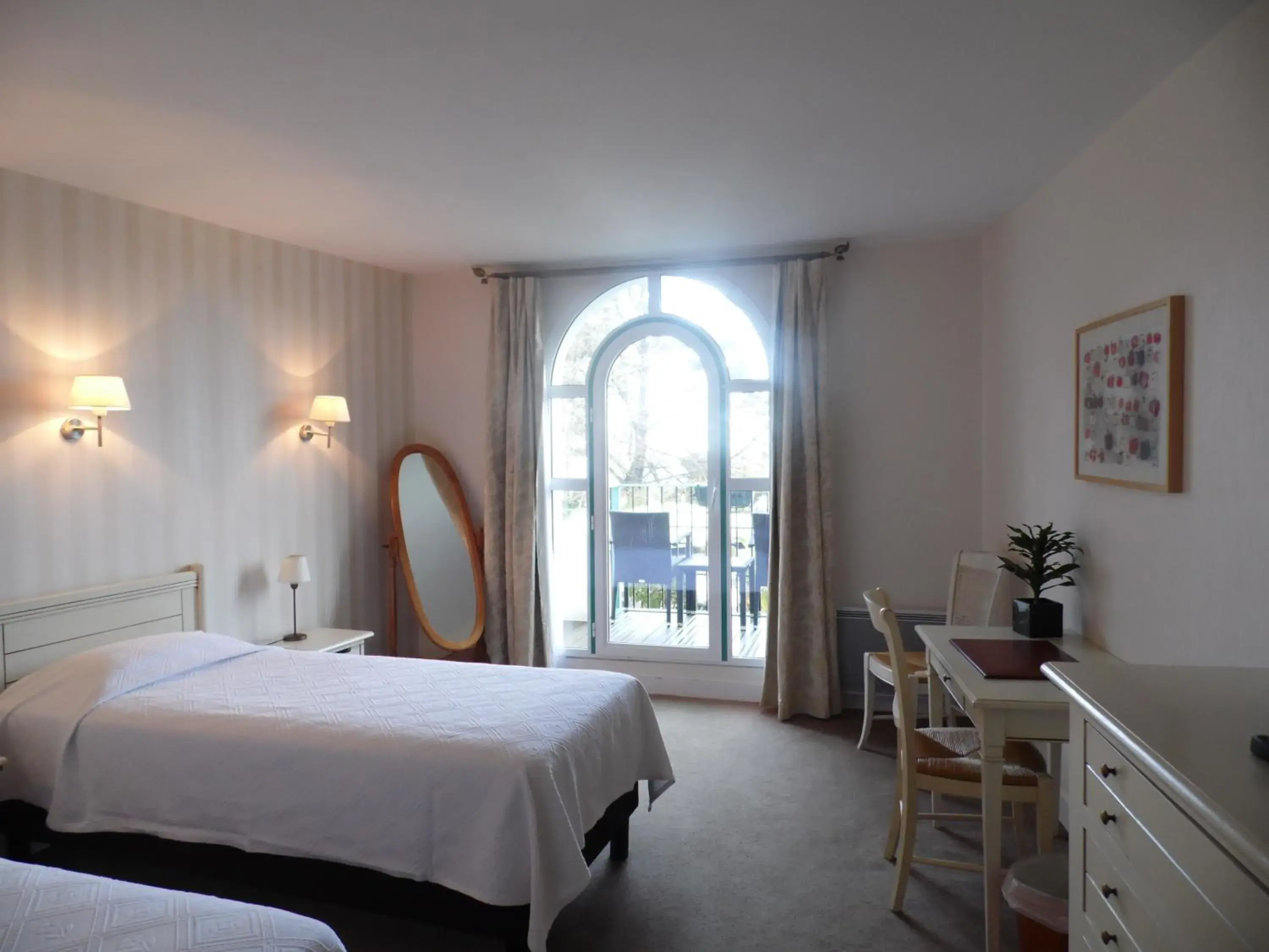 Bedroom in Clos de Vallombreuse, The Originals Relais (Relais du Silence)