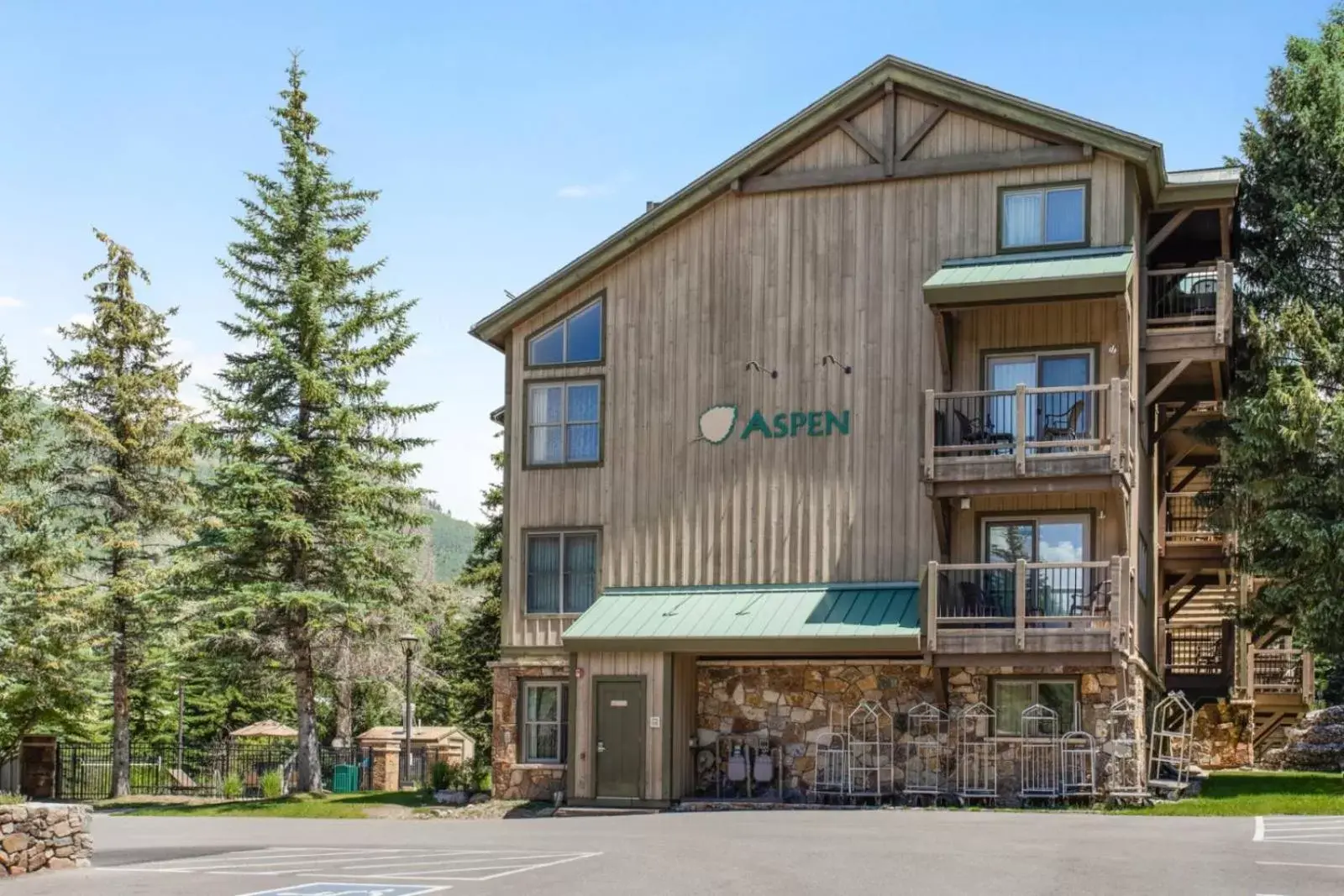 Property Building in Bluegreen's StreamSide at Vail