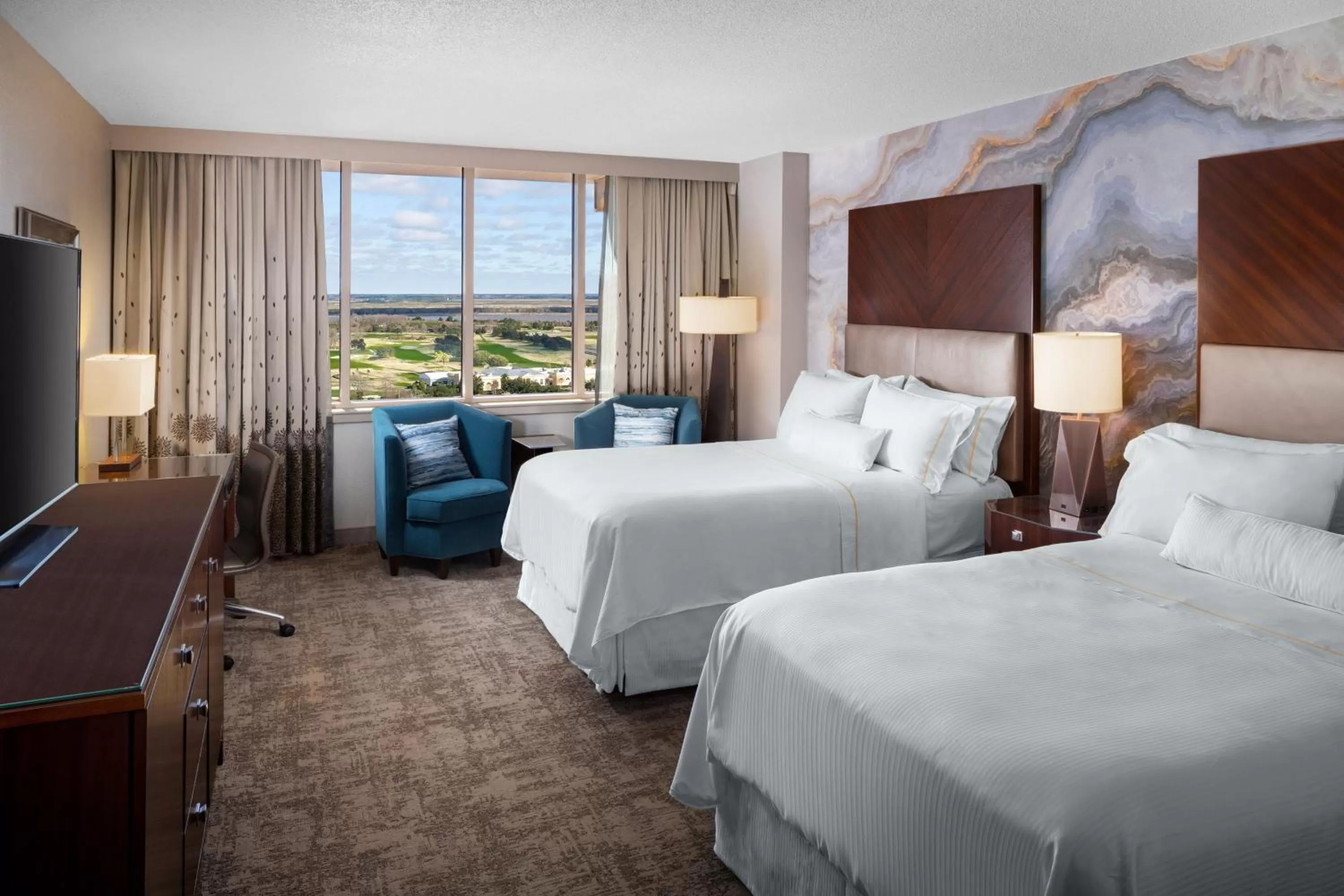 Photo of the whole room, Bed in The Westin Savannah Harbor Golf Resort & Spa